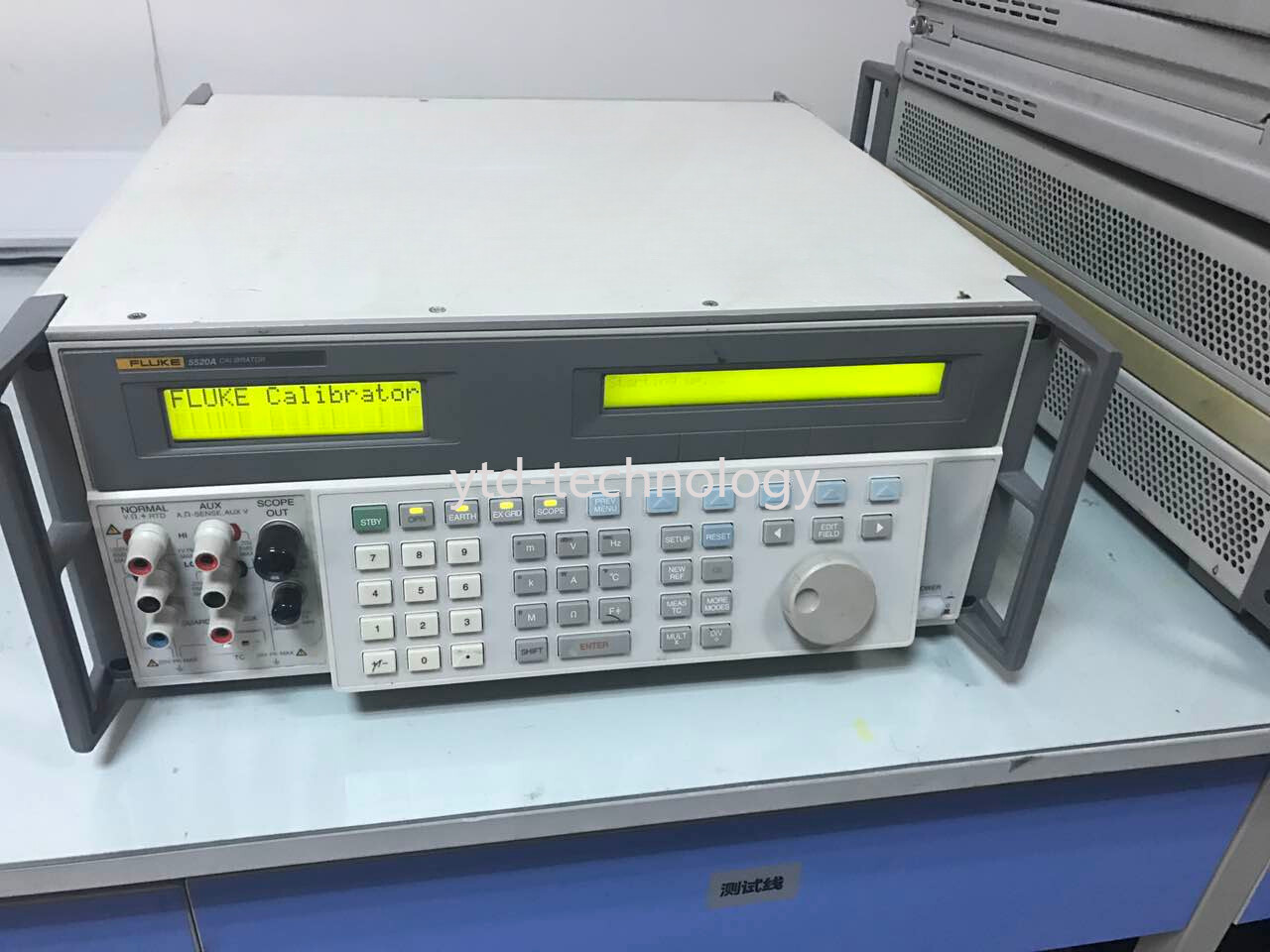 Fluke 5520A Multi-Function Calibrator/
