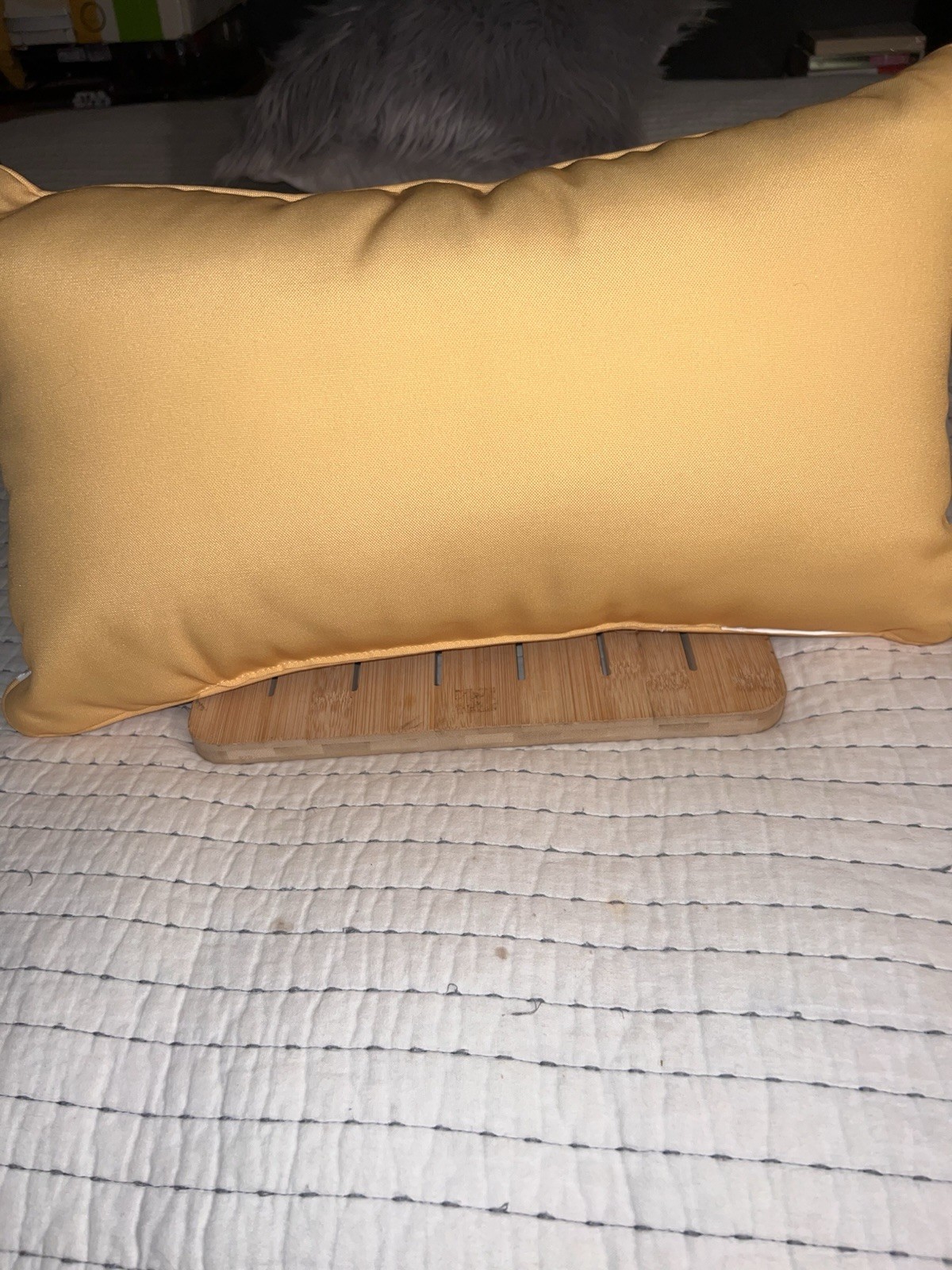 ALOHA GOLDEN PILLOW