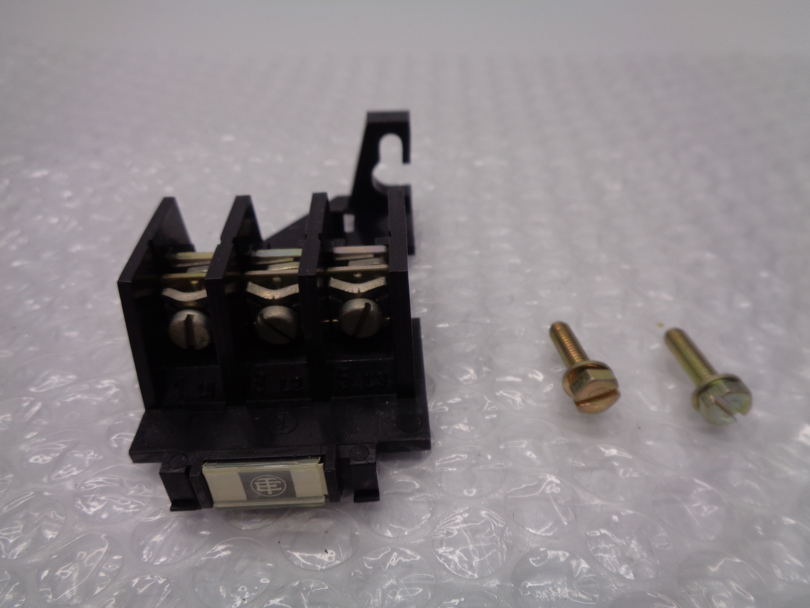 TELEMECANIQUE LA7.D09 54 RELAY BASE MOUNT NSNP