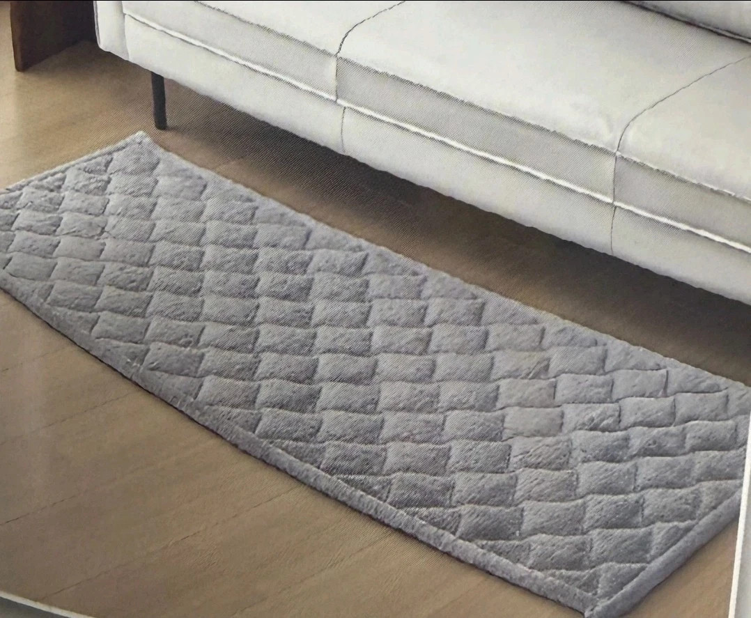 Brentwood Protective Sofa Overlay Grey Faux Fur 28x72” Waterproof Backing REPACK