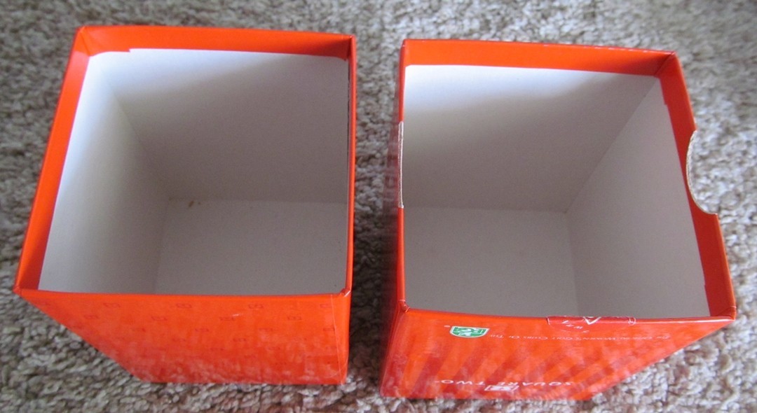 COLORFUL EMPTY DOZEN GOLF BALL BOX FOR SQUARE TWO BALLS-VERY NICE CONDITION 1992