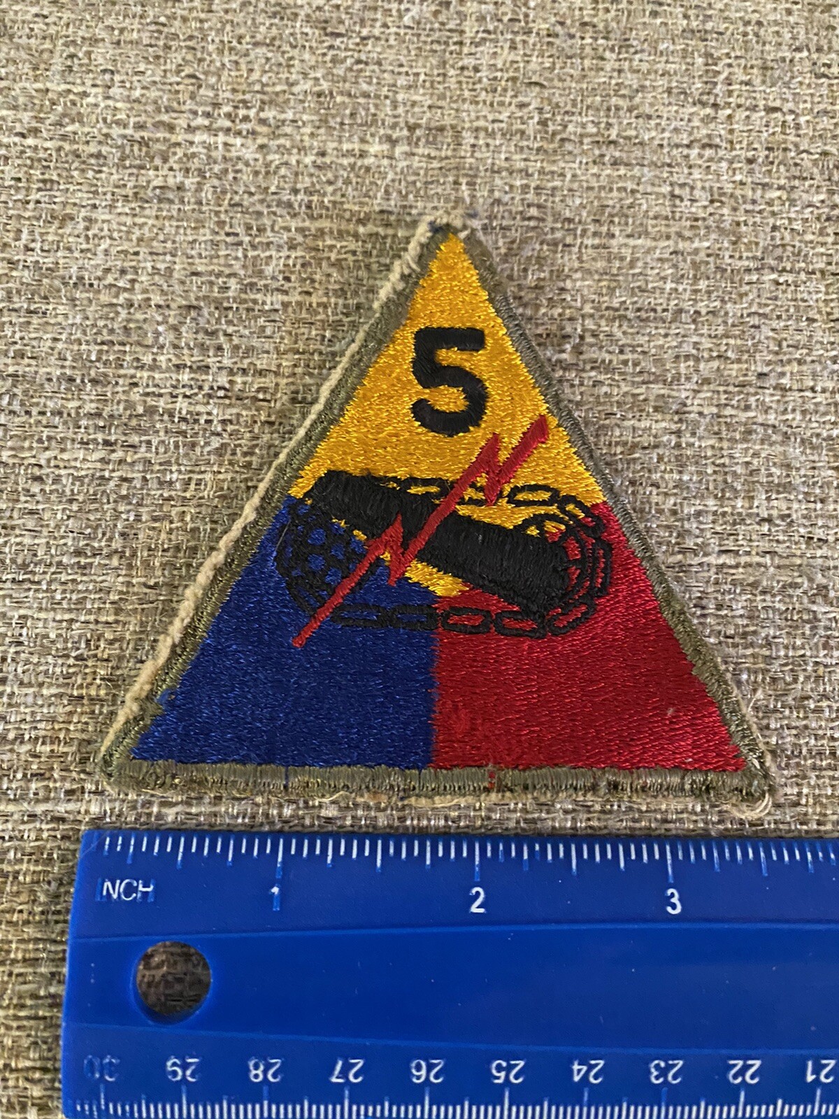 US ARMY 5th Armored Division Regiment Triangle PATCH INV9145