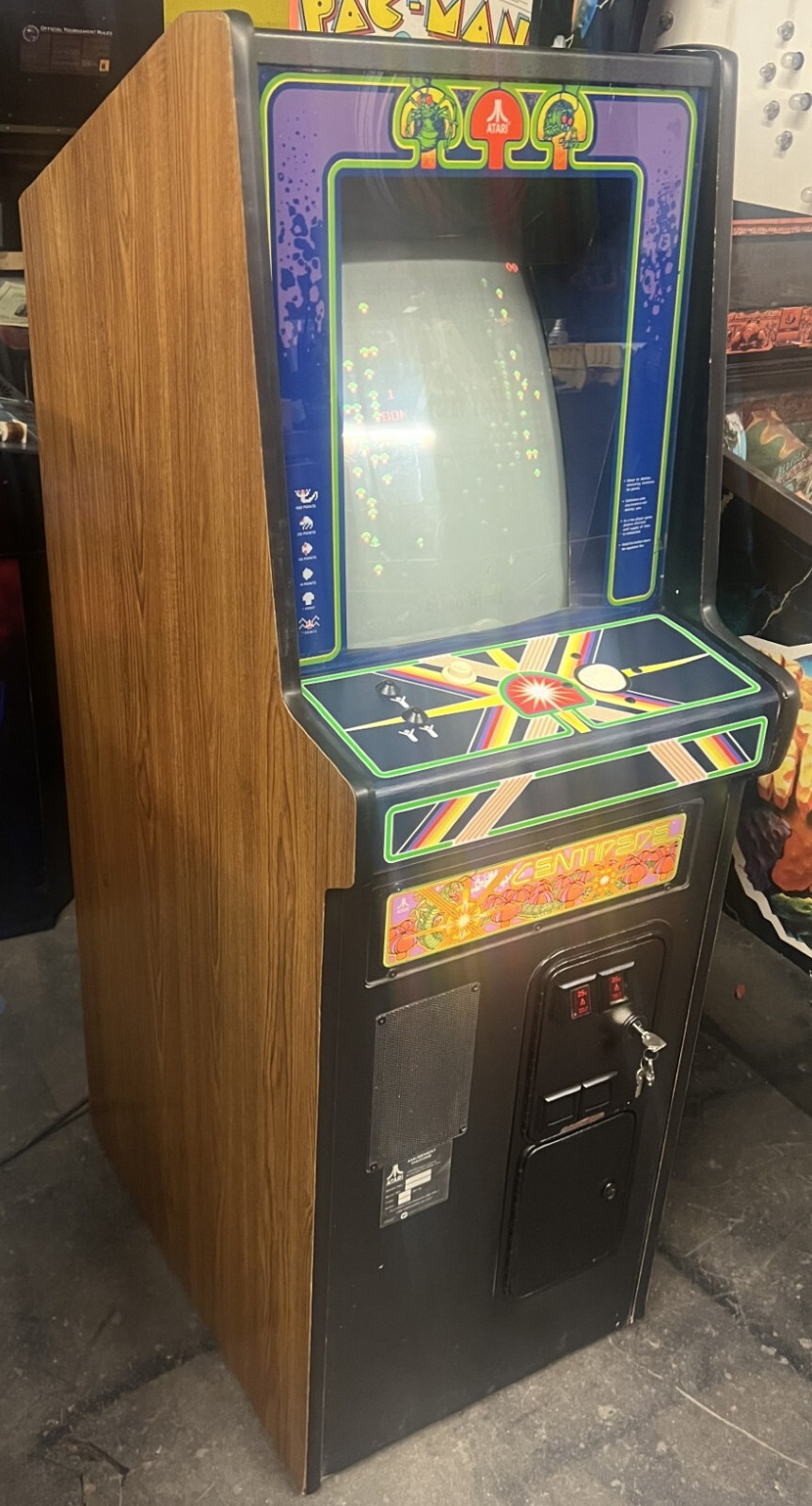 CENTIPEDE CABARET ARCADE MACHINE by ATARI 1980 (Excellent Condition) *RARE*