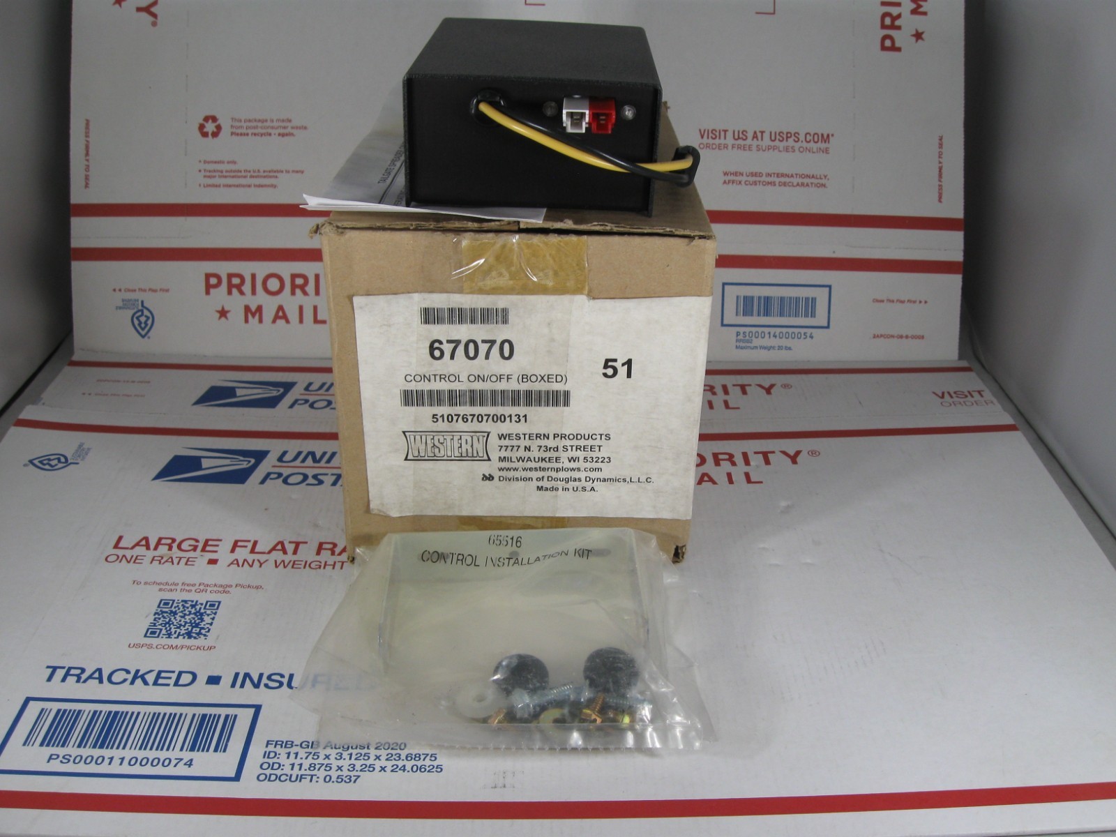WESTERN ON /OFF WITH BLAST SALT SPREADER CONTROL, MOUNT BRACKET & HARDWARE 67070