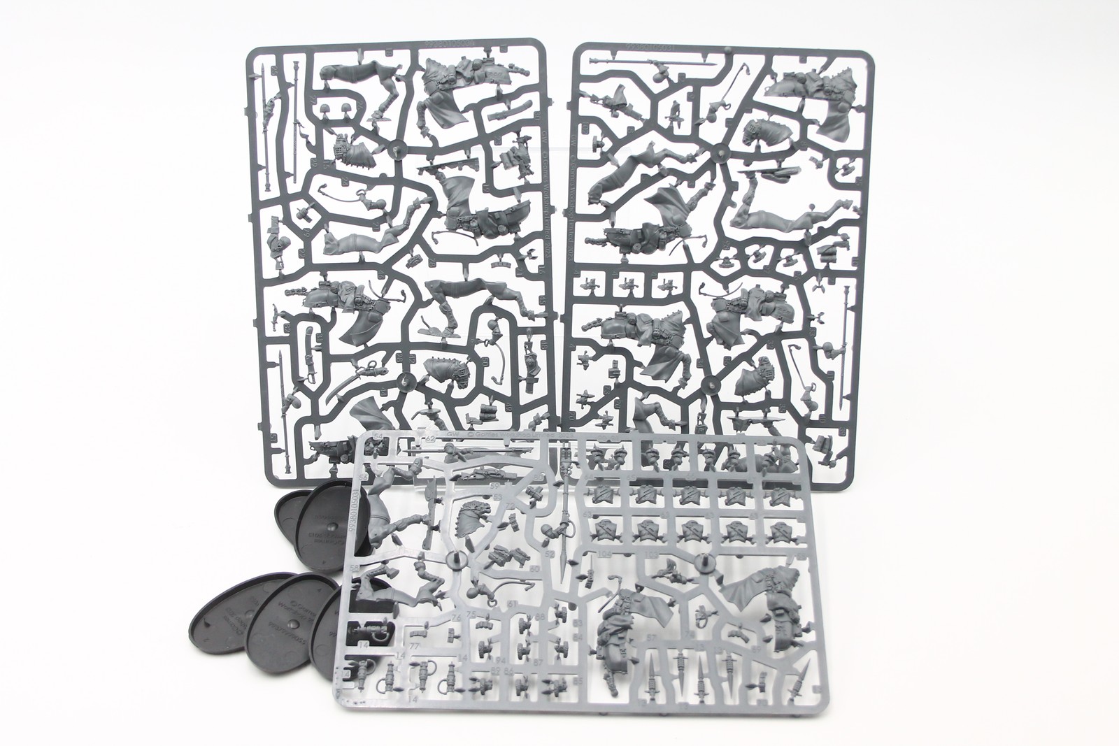 Warhammer 40K Astra Militarum: Attilan Rough Riders (5, On Sprue)