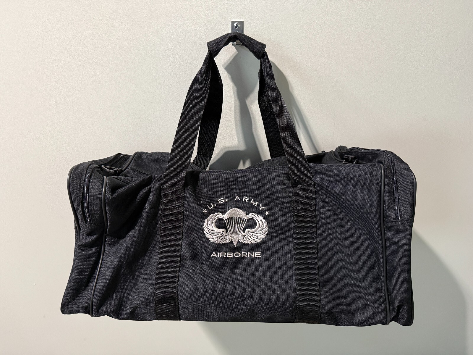 🪂U.S. Army Airborne Duffel Bag – Black – Jump Wings Insignia – Military Gear