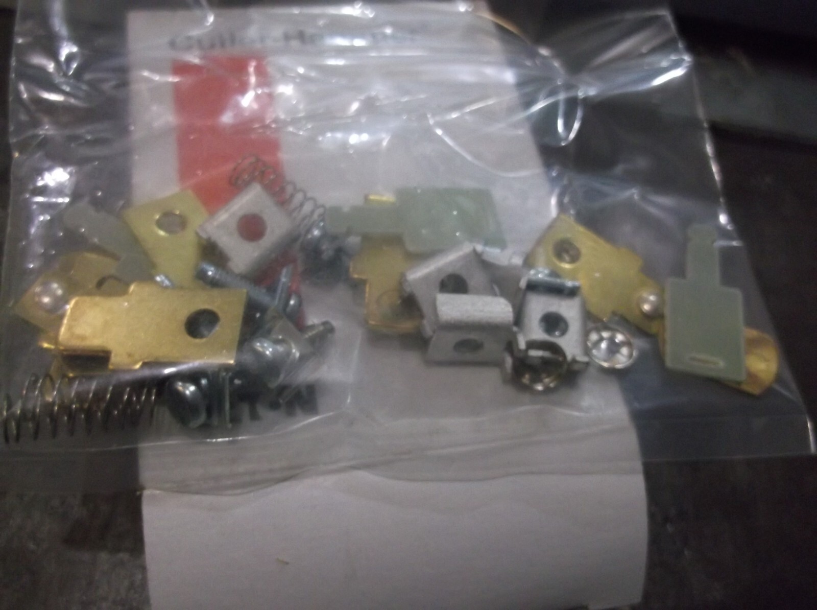 NIB CUTLER HAMMER 6-21-2 CONTACT KIT (132-1)