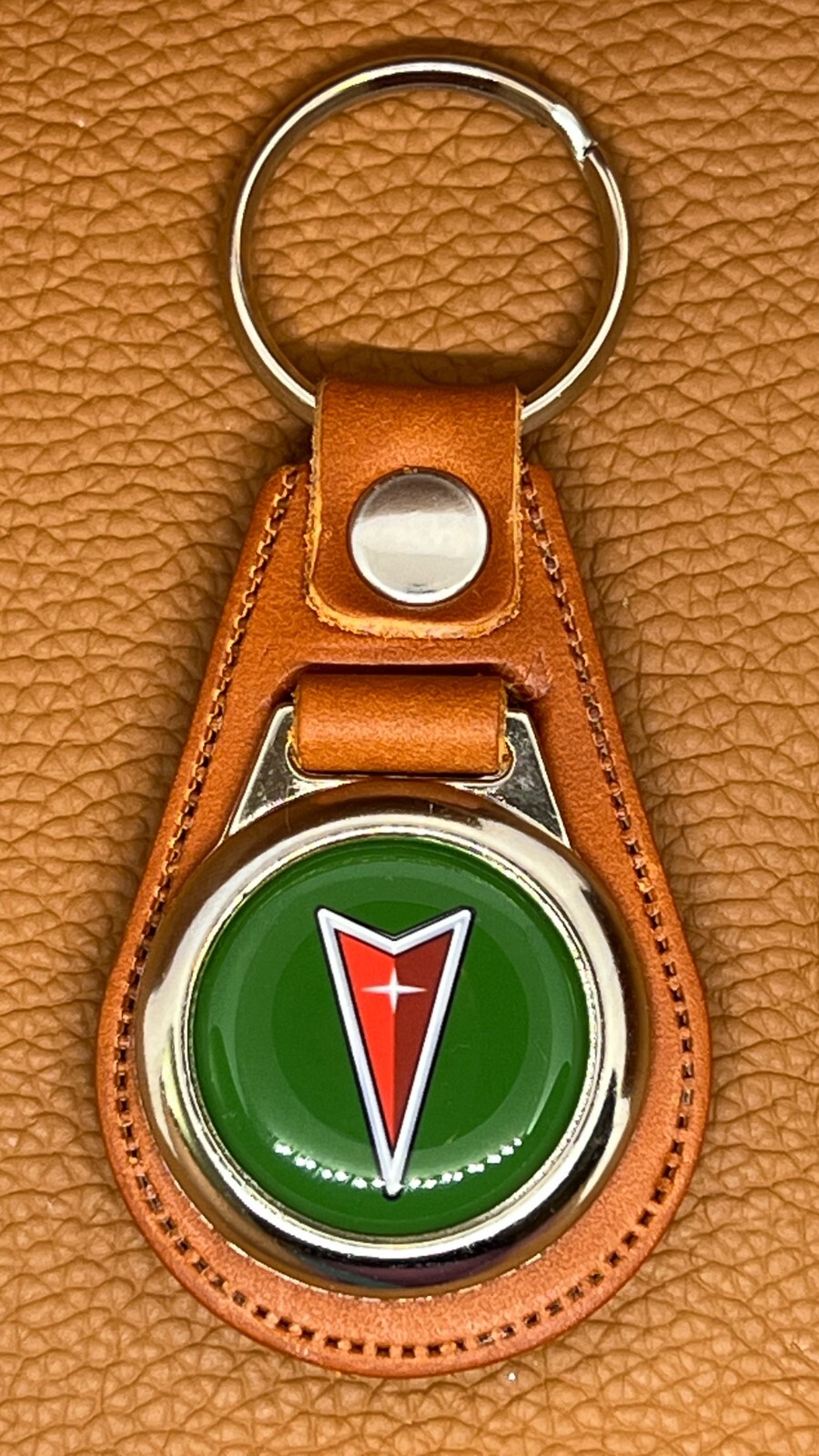 GREEN PONTIAC KEYCHAIN PREMIUM LEATHER 100% HIGH QUALITY