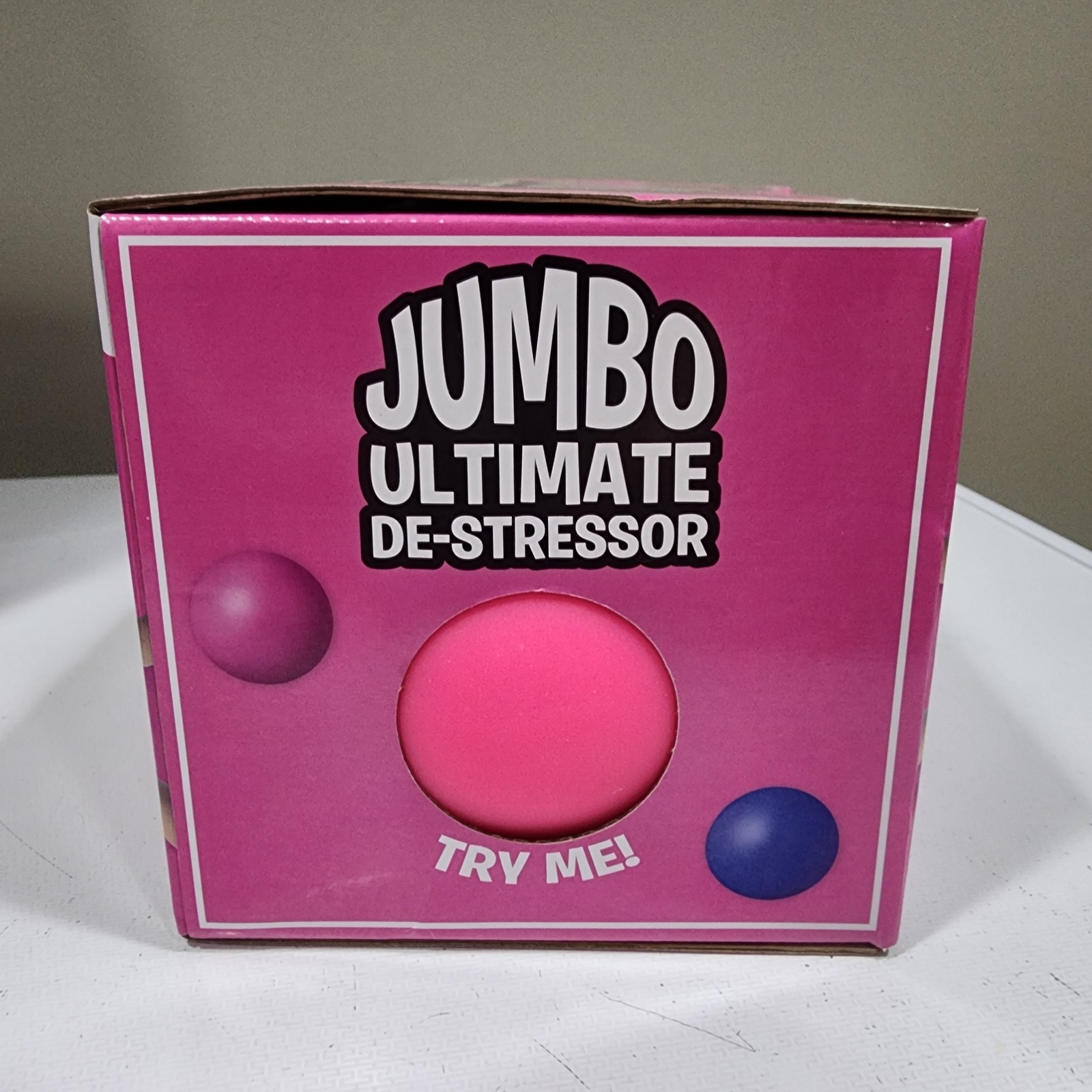 1x Crazy Fun Jumbo Ultimate De-Stressor Stretchable Squishable Squeeze Ball