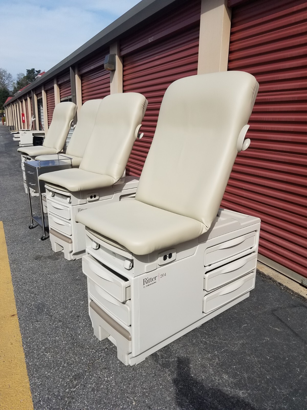 Ritter Midmark Exam Table Model 204 New Creme Upholstery ea Premier Used Medical