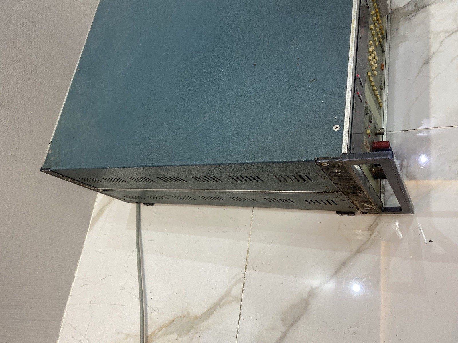 Fluke 5101A Calibrator