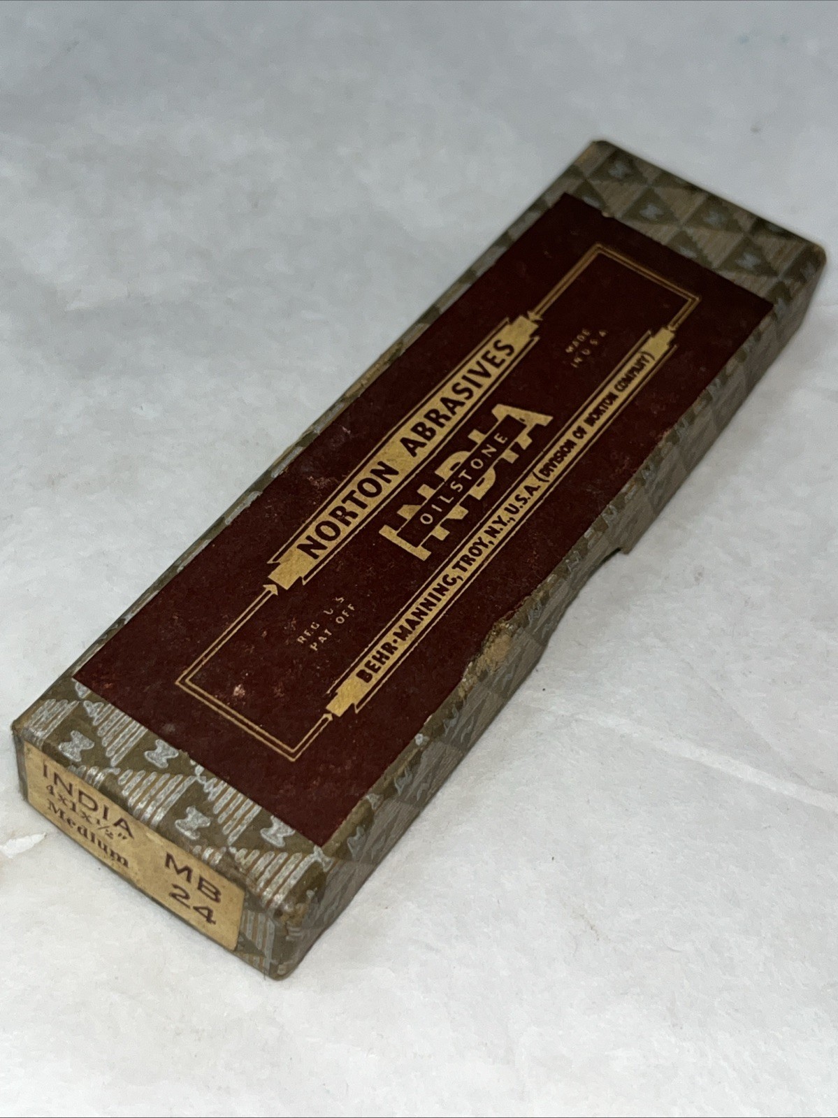 Vintage Norton Abrasives India Oilstone Stone MB24 Medium 4" X 1”x 1/2” W/Box