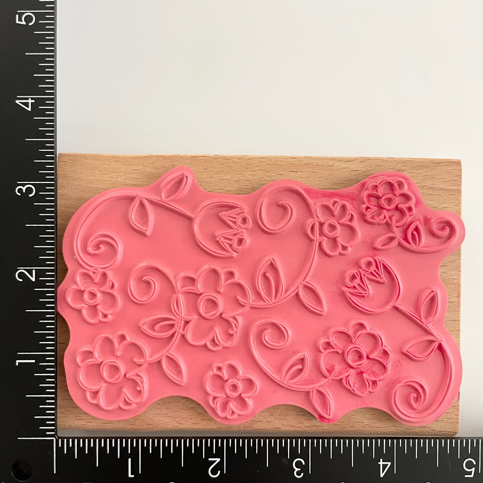 Hampton Art Double Vision Flower Background Wood Mounted Rubber Stamp
