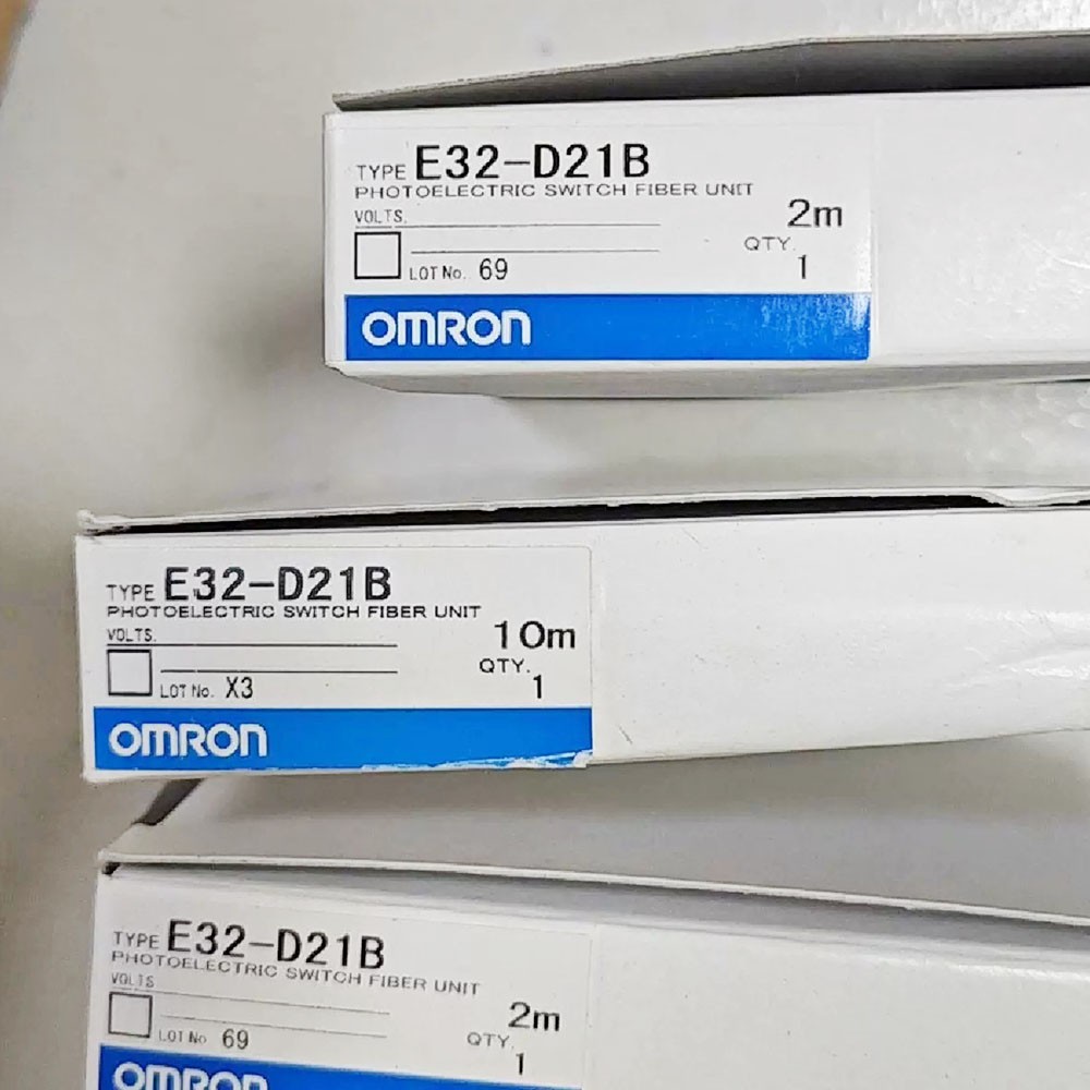 OMRON New E32-D21B E32-ZD21B E32-ZD21 E32-D21 2M sensor switch Fully Tested