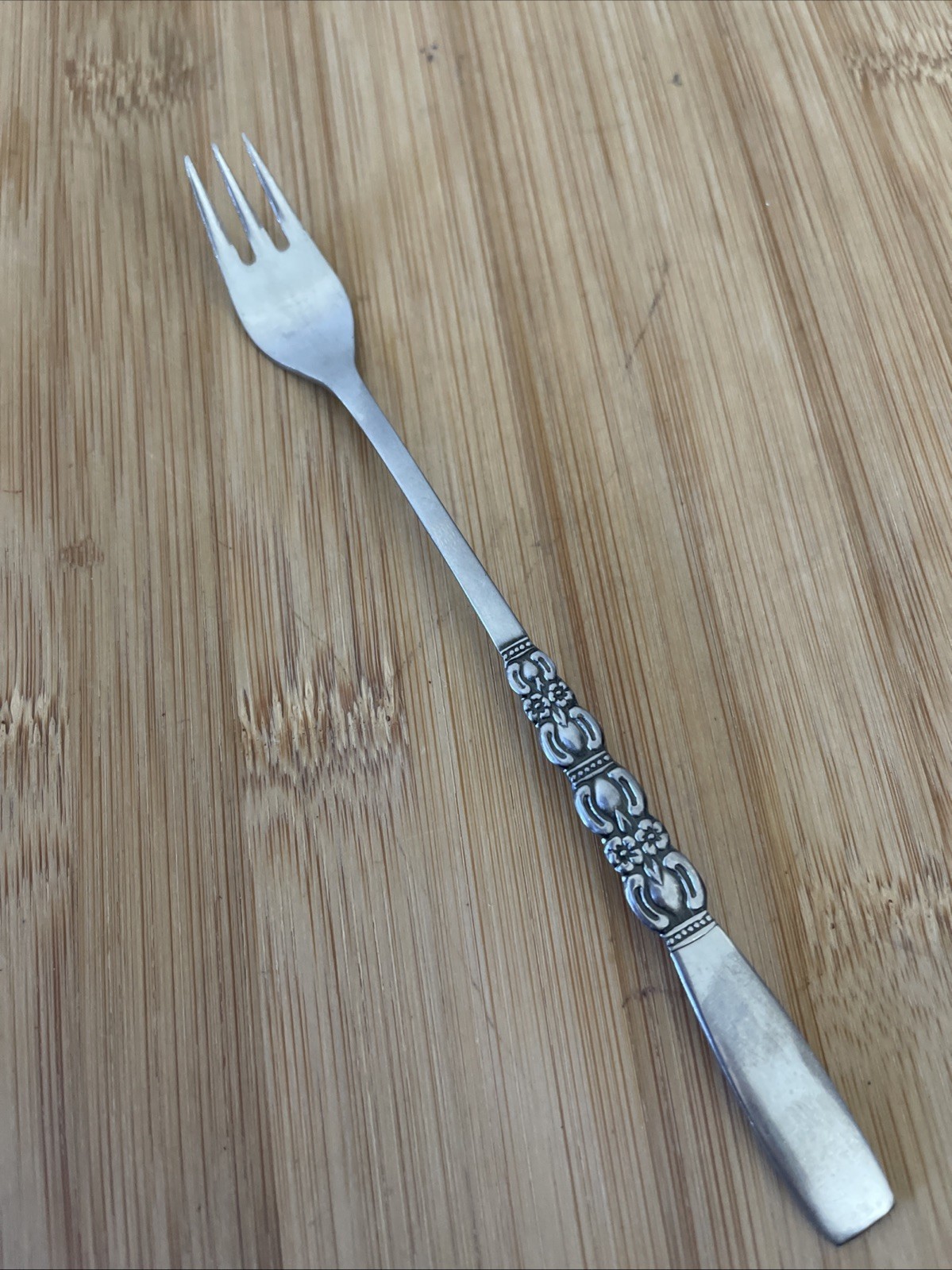 Northland REBECCA Oneida Stainless Floral Scroll Black Acc COCKTAIL FORKS 6 1/8"