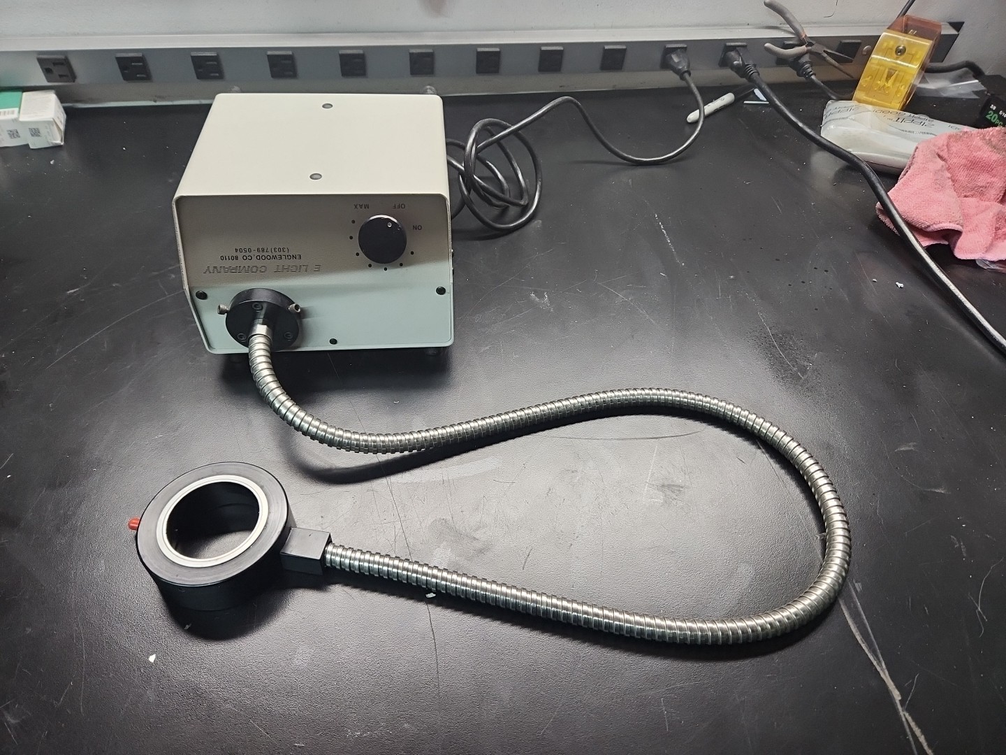 E LIGHT COMPANY FIBER OPTIC HIGH INTENSITY ILLUMINATOR RING FOI-1 MICROSCOPE