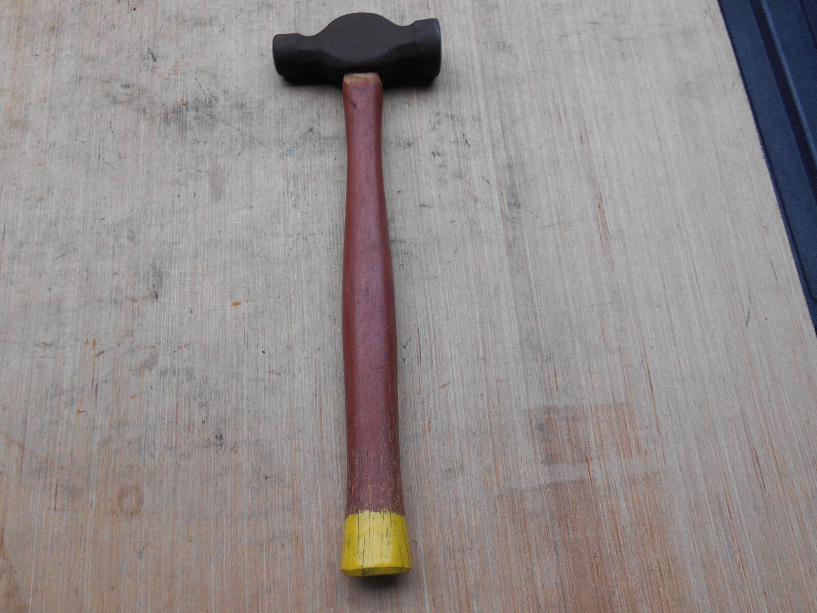 Blacksmith hammer, 2lbs 15oz.