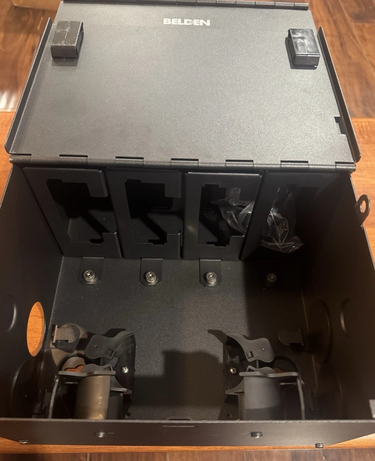 NEW Belden FiberExpress Ultra High-Density Wall-Mount Fiber Patch Panel AX106817