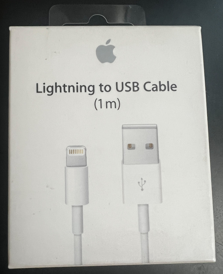 NEW IN BOX Apple Lightning to USA Cable (1m) A1480 MD818AM/A