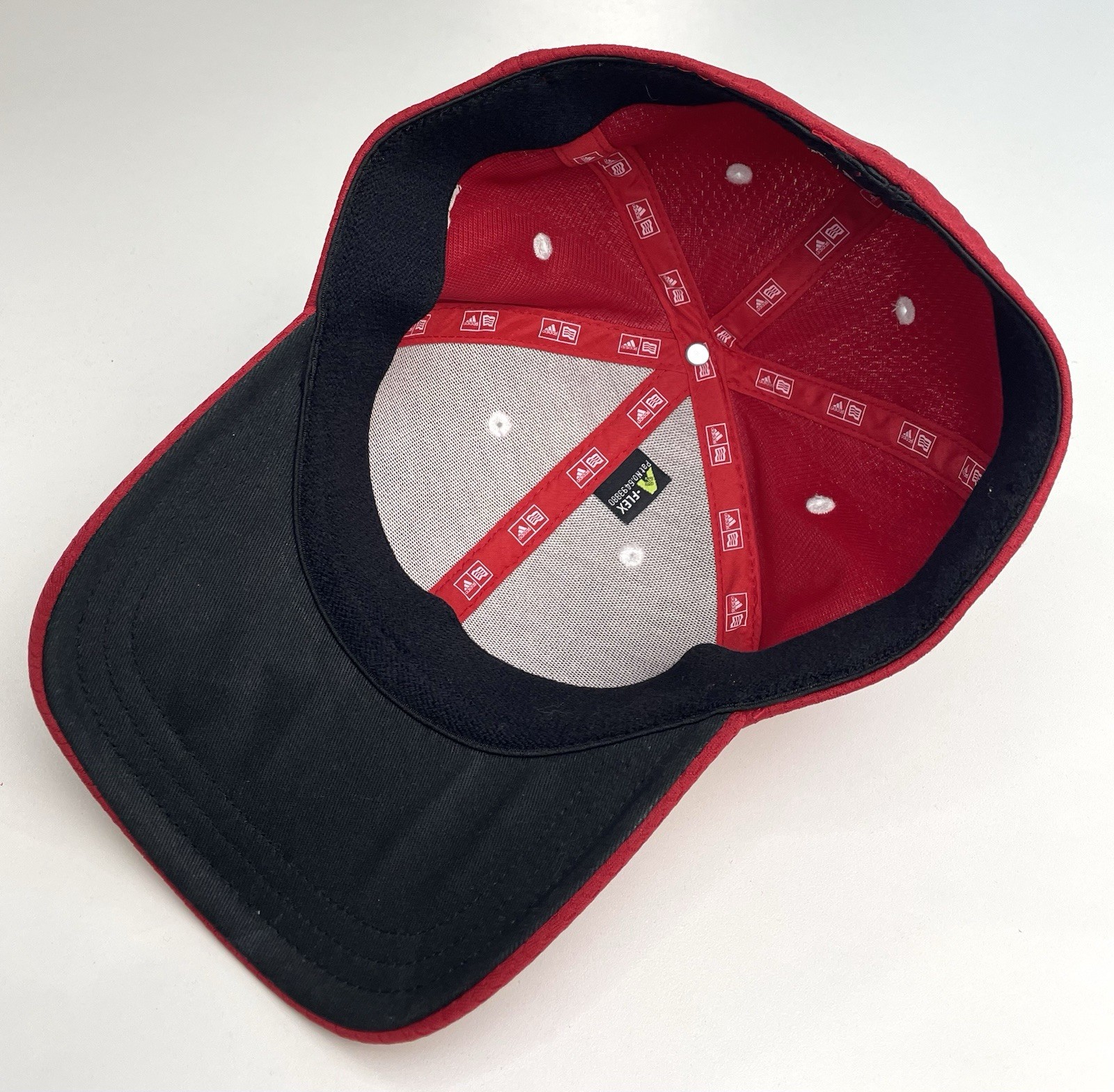 TaylorMade Adidas Fitted Golf Cap Red Size S/M