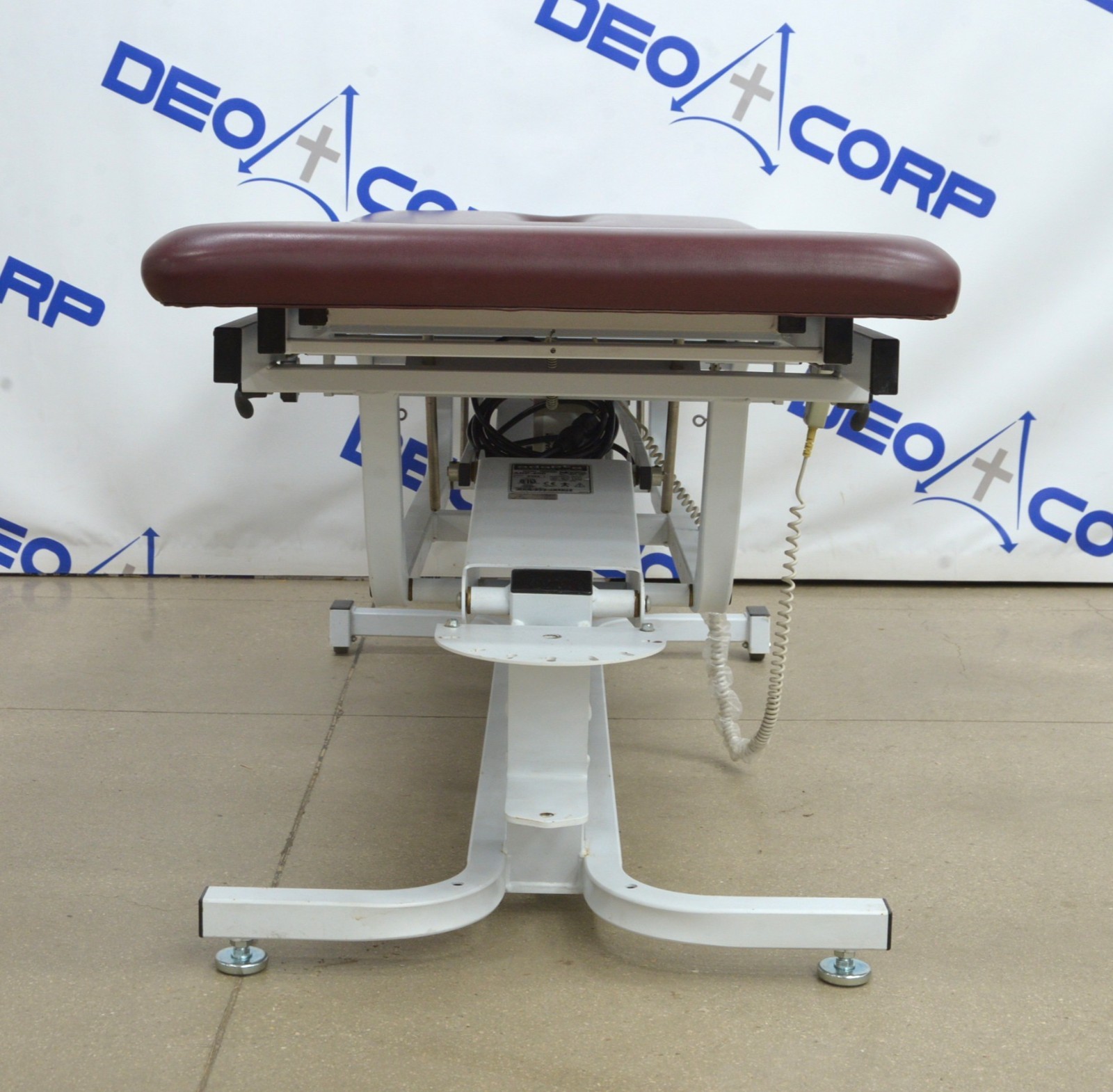 Chattanooga Adapta ADP-400 Traction Treatment Table W/ Remote