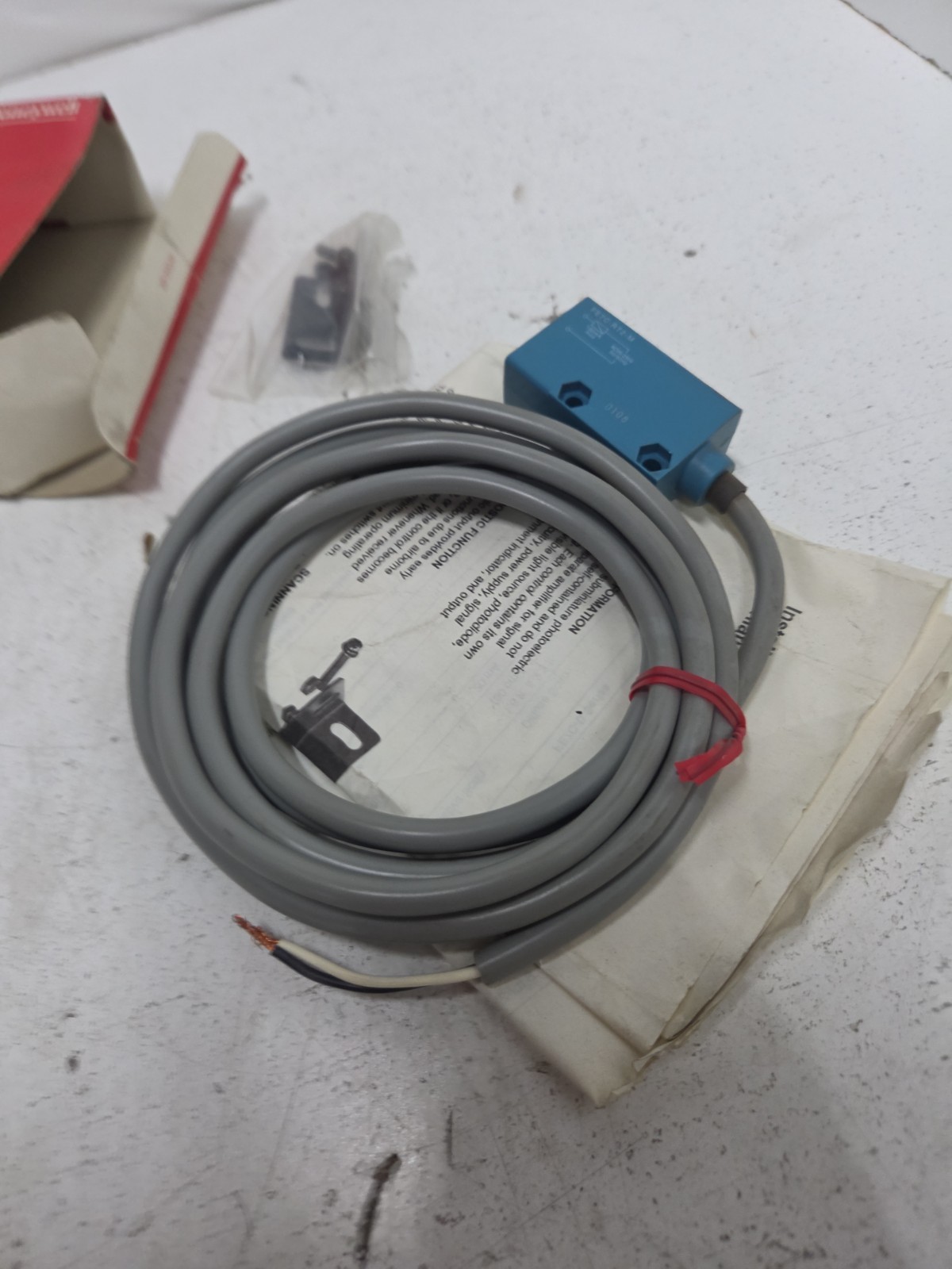 HONEYWELL FE7C-RT2-M MICROSWITCH **NOS**