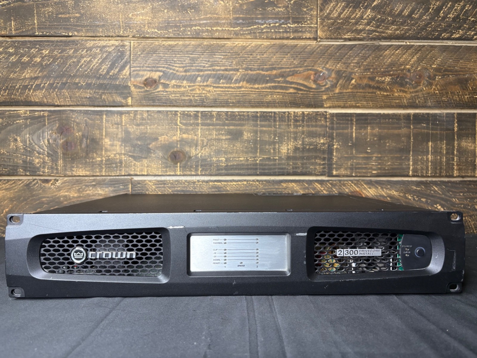 Crown DCi 2|300 DriveCore Install 300W 2-Channel Power Amplifier