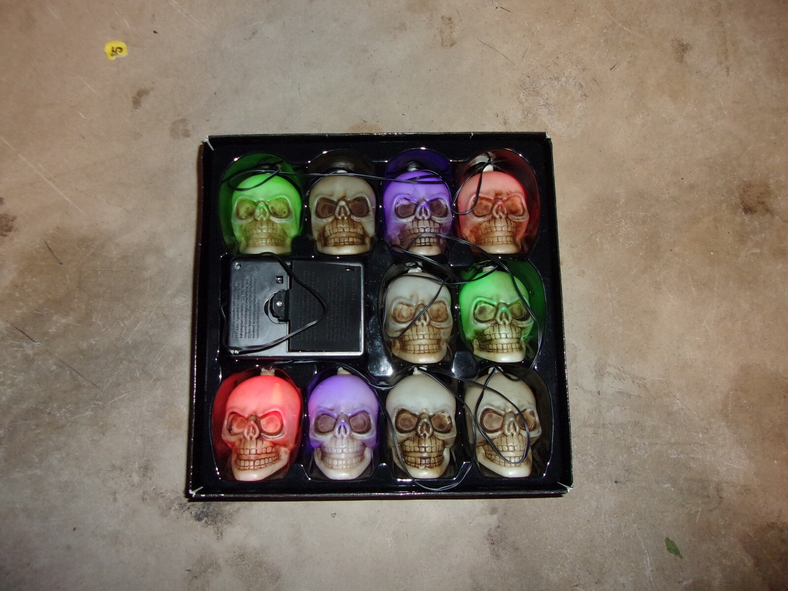 HALLOWEEN MUSICAL LED SKELETON STRING LIGHTS STROBING WITH BOX