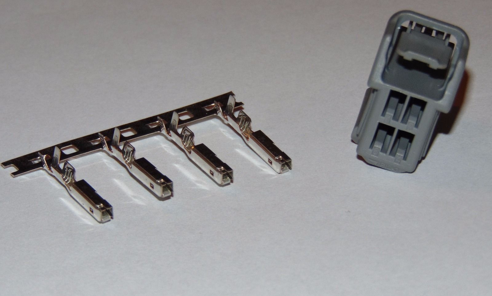 NEW Connector & terminals for Ford p/ns 4S7T-14489-VDA and 97BG-14474-AAB