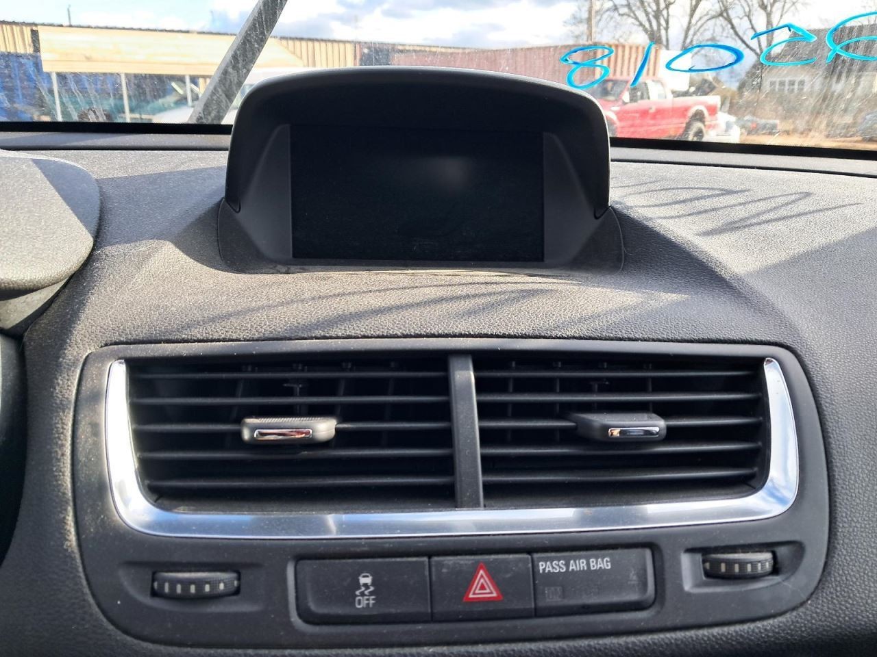 ENCORE 2013 Glove Box 4861490