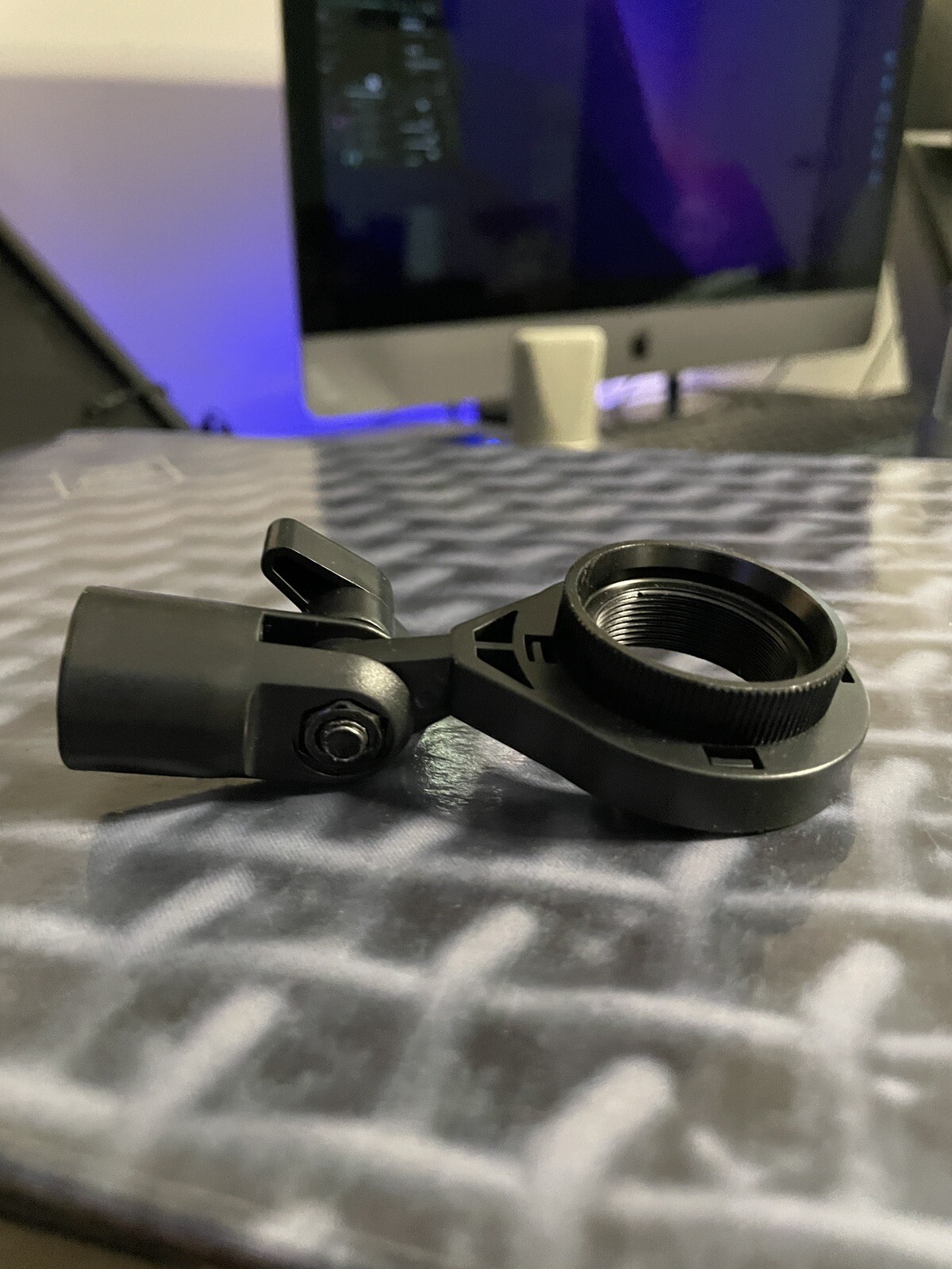 SG-2 Swivel Pole Mount for Neumann TLM 102 TLM103 TLM193 TLM49 Mics Microphones