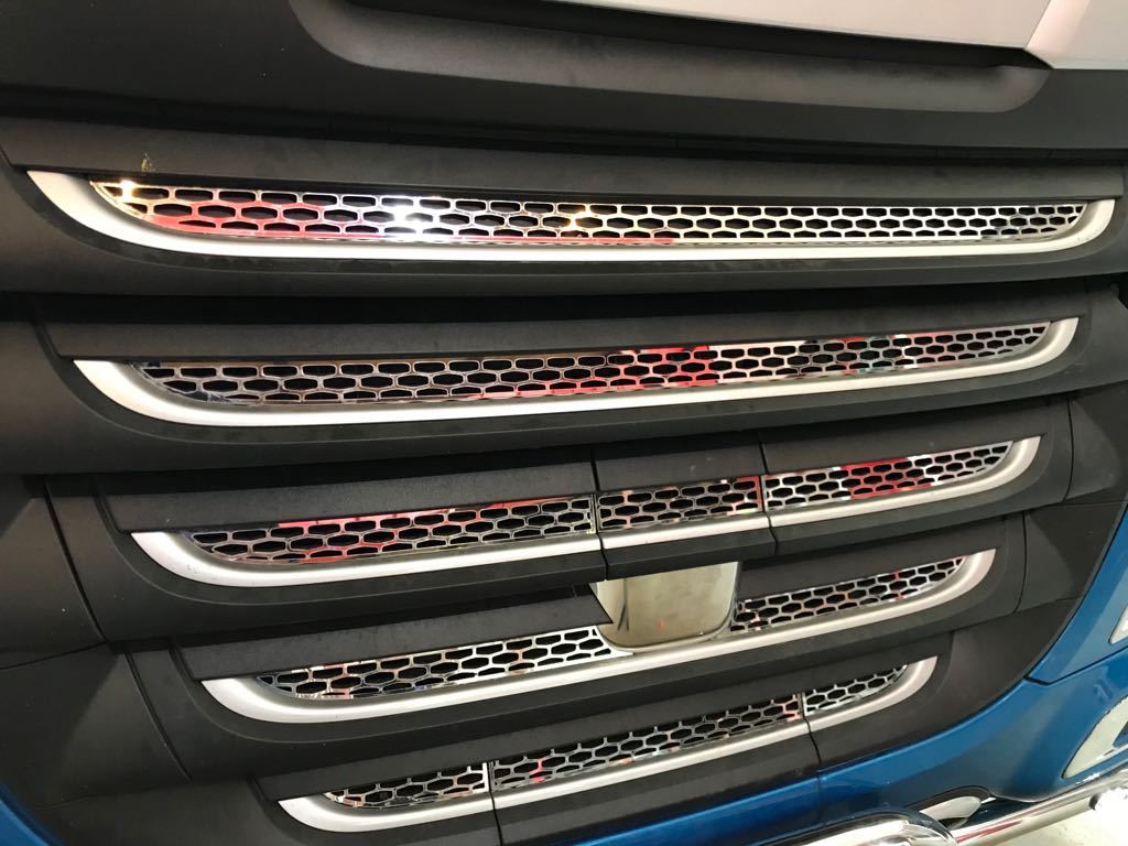 10 Stainless Steel Front Grille Covers + Front Sensor Cover for DAF XF106 Euro 6
