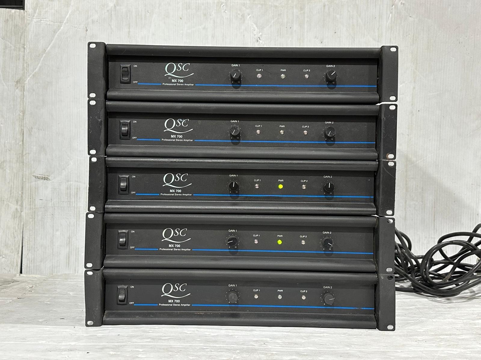 QSC MX 700 Amplifier (one) (TRUEHEARTSOUND)