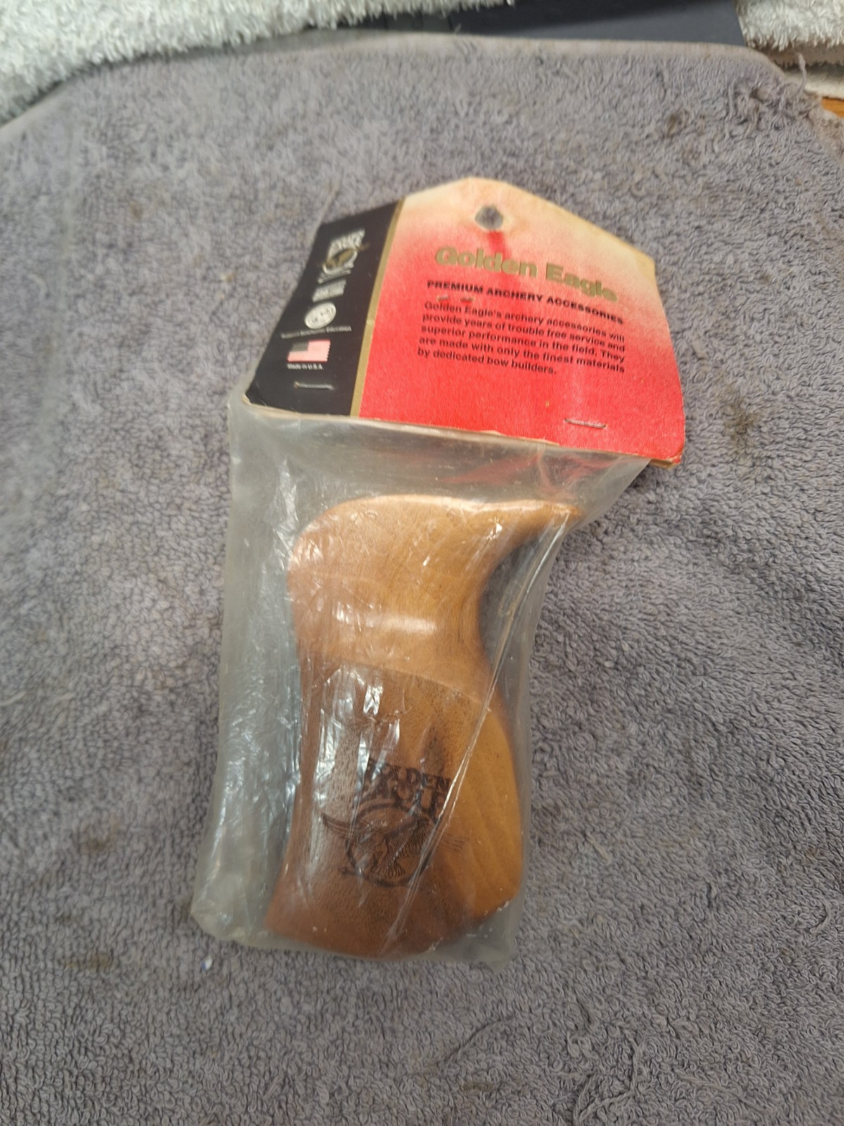 Vintage Golden Eagle Evolution Wood Grip Bow Hunting 2527L Made In USA