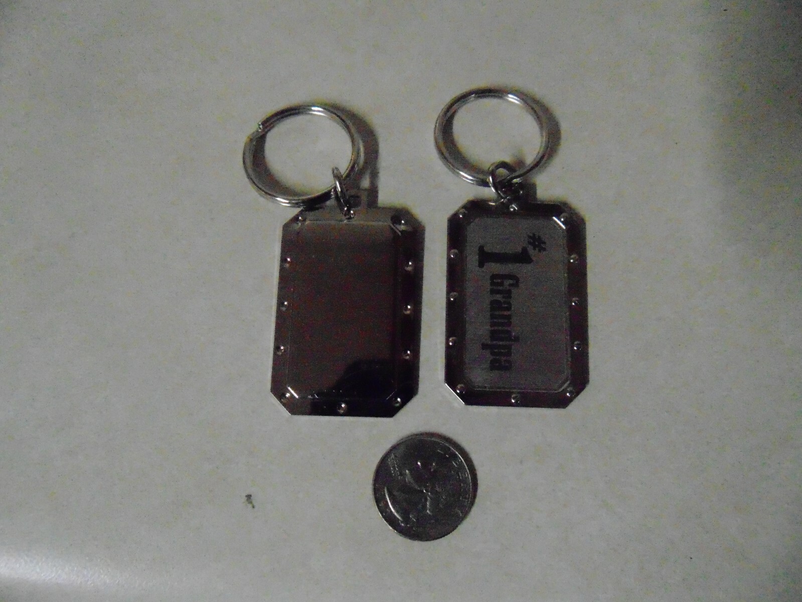 DOG TAG SHAPED KEY CHAIN WORLDS BEST GRANDPA ABOUT 2 INCHES