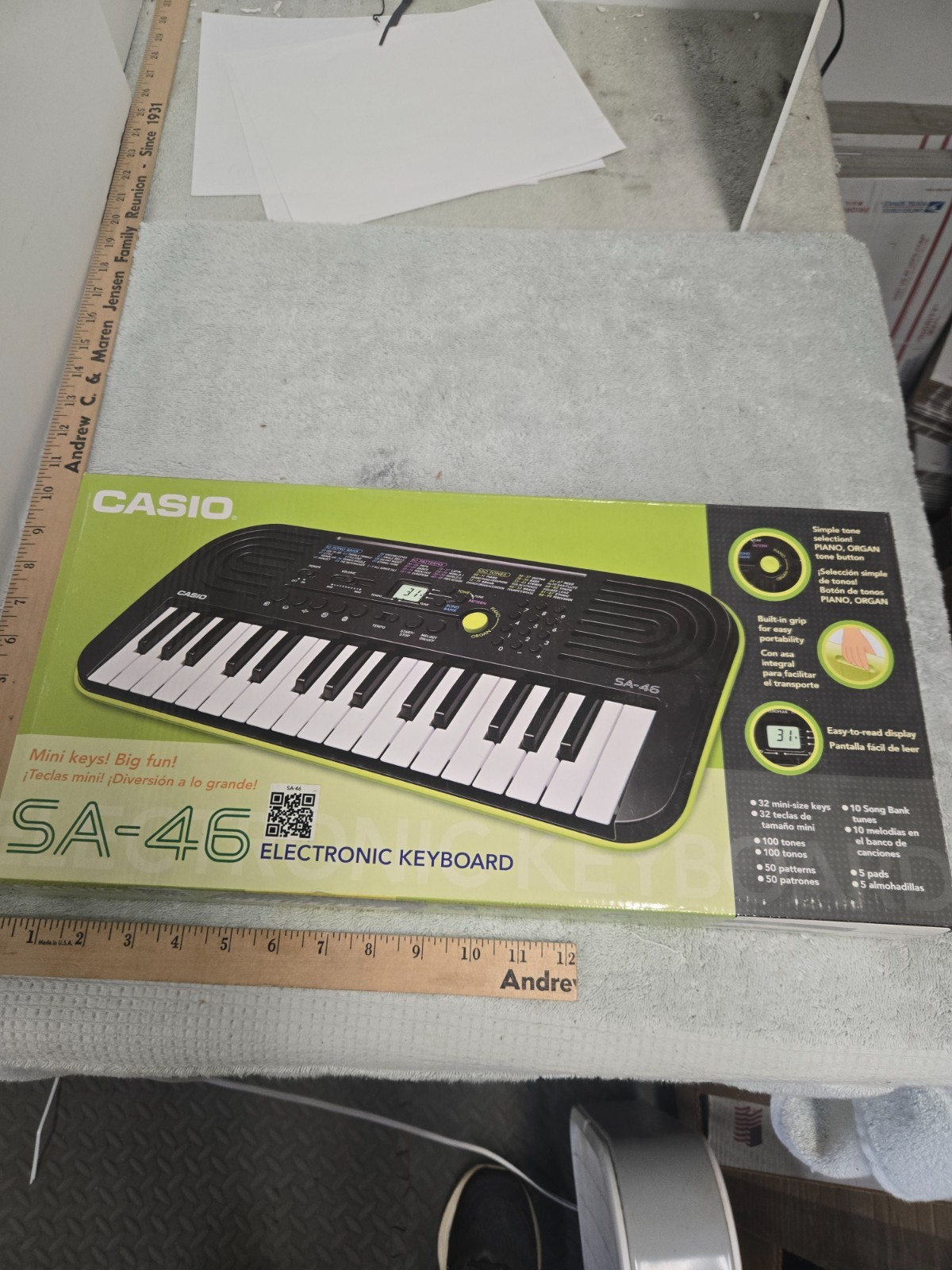 casio mini keys SA-46 electronic keyboard, battery operated