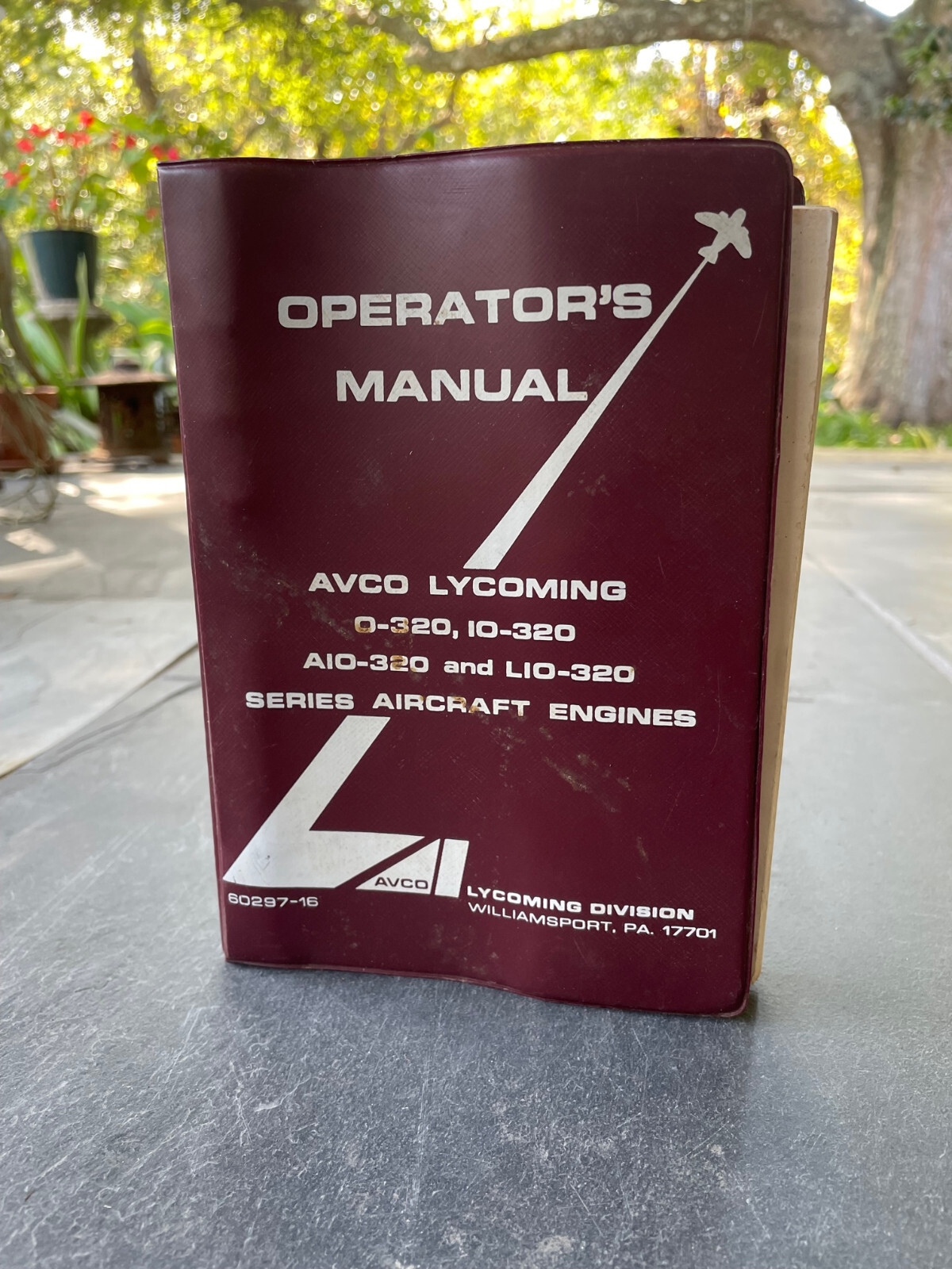 AVCO Lycoming Operators Manual  1977 0-320 10-320 L10-320 Series ACFT Engines