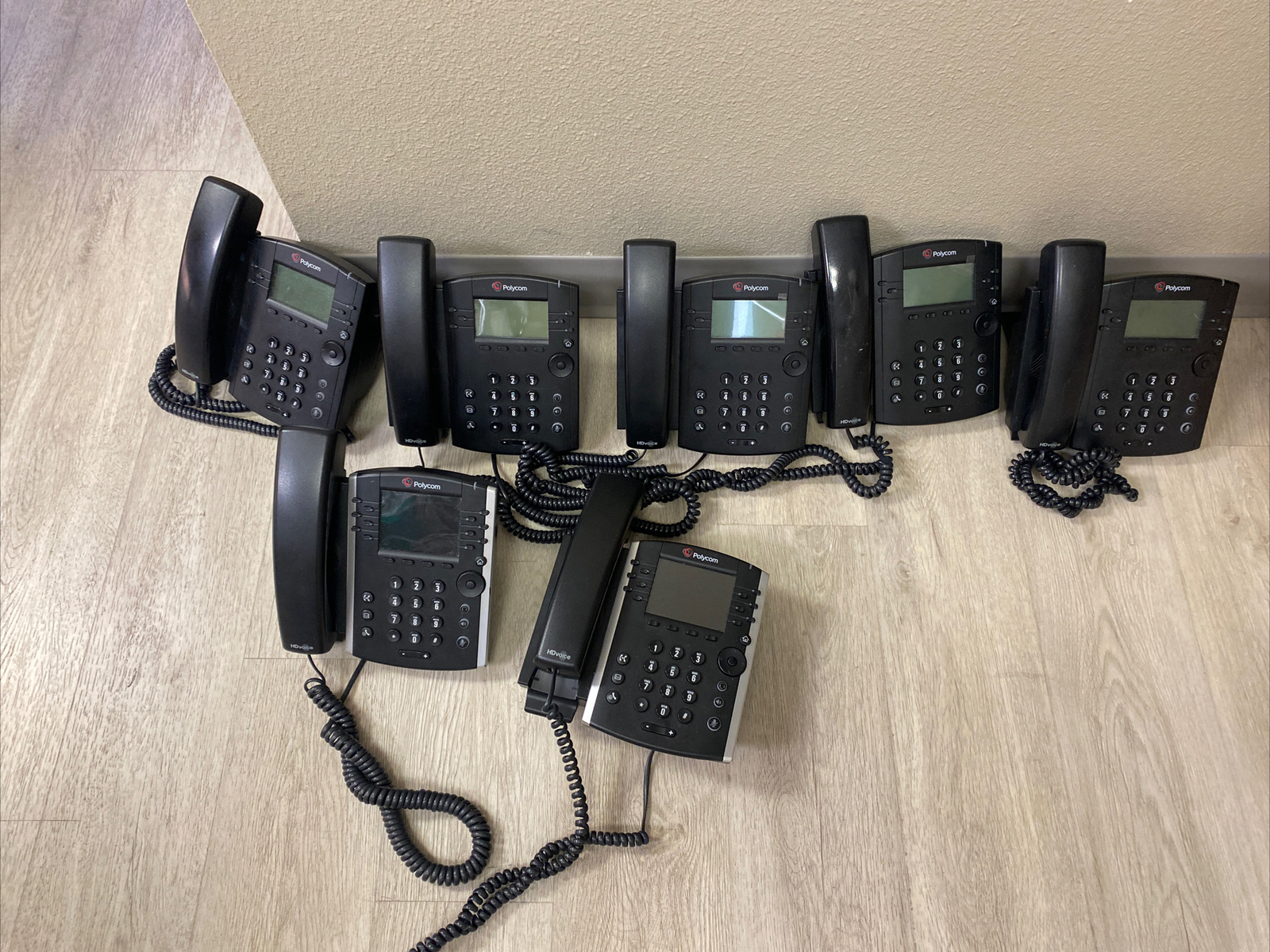 7 polycom phones