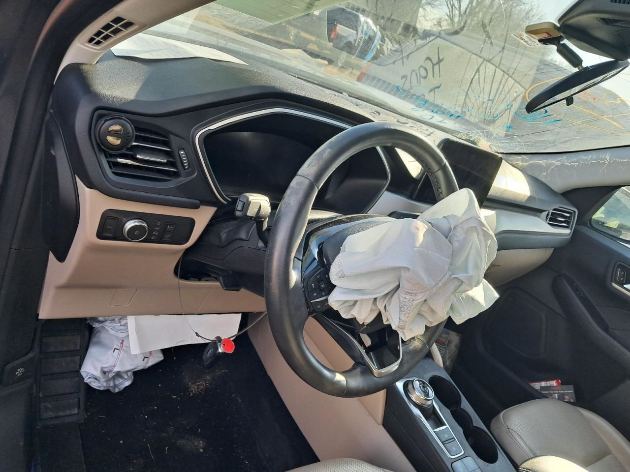 ESCAPE 2022 Glove Box 4894431