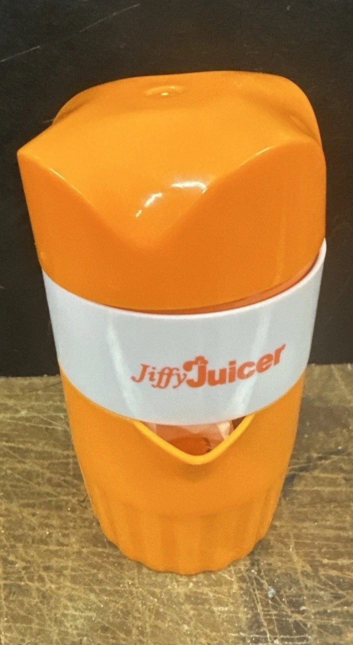 Jiffy Juicer By: TM Quick & Easy way to Juice