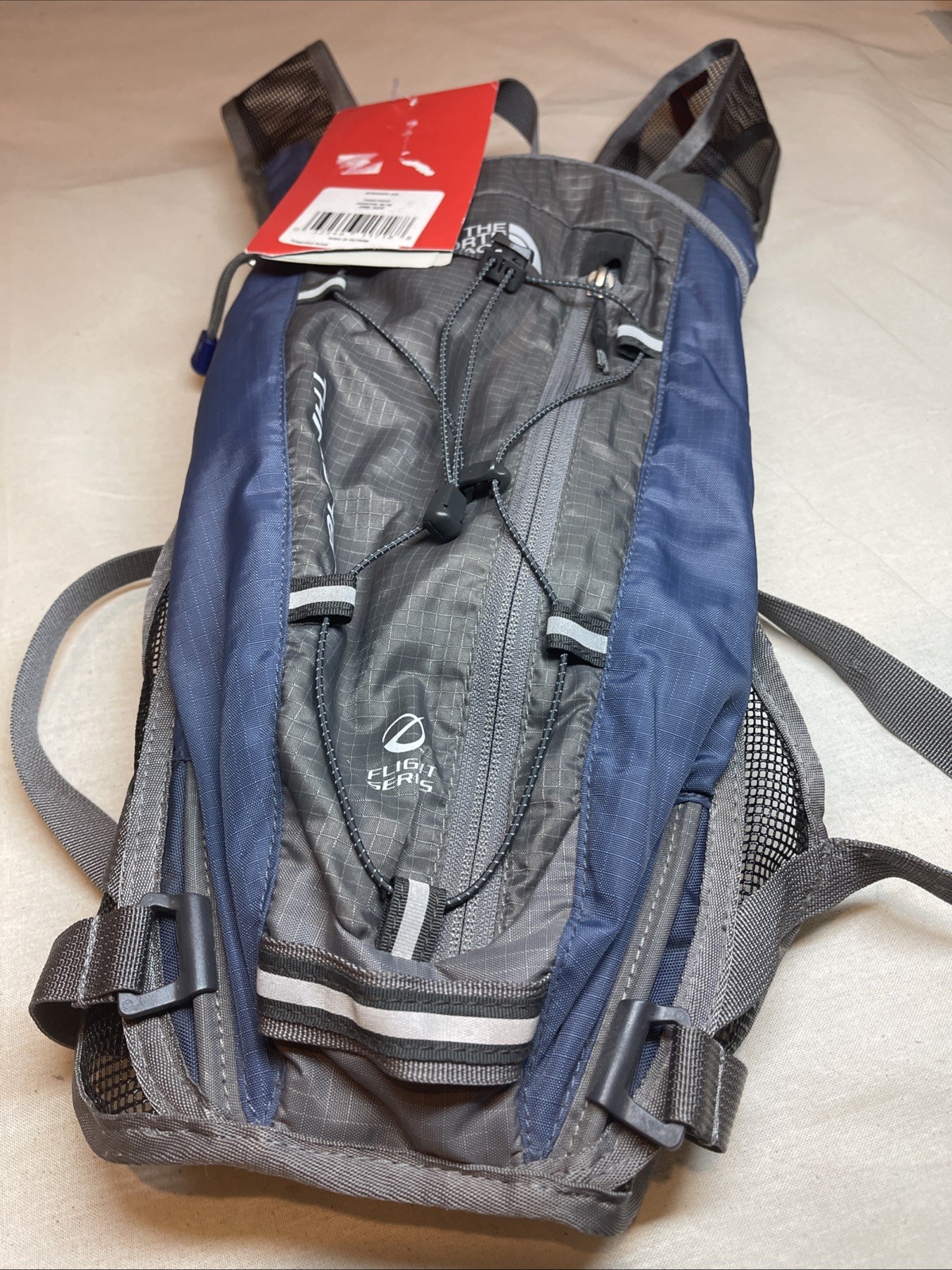 New ~ The North Face Flight Series Thresher Hydration Pack ~ Black Gray/Blue