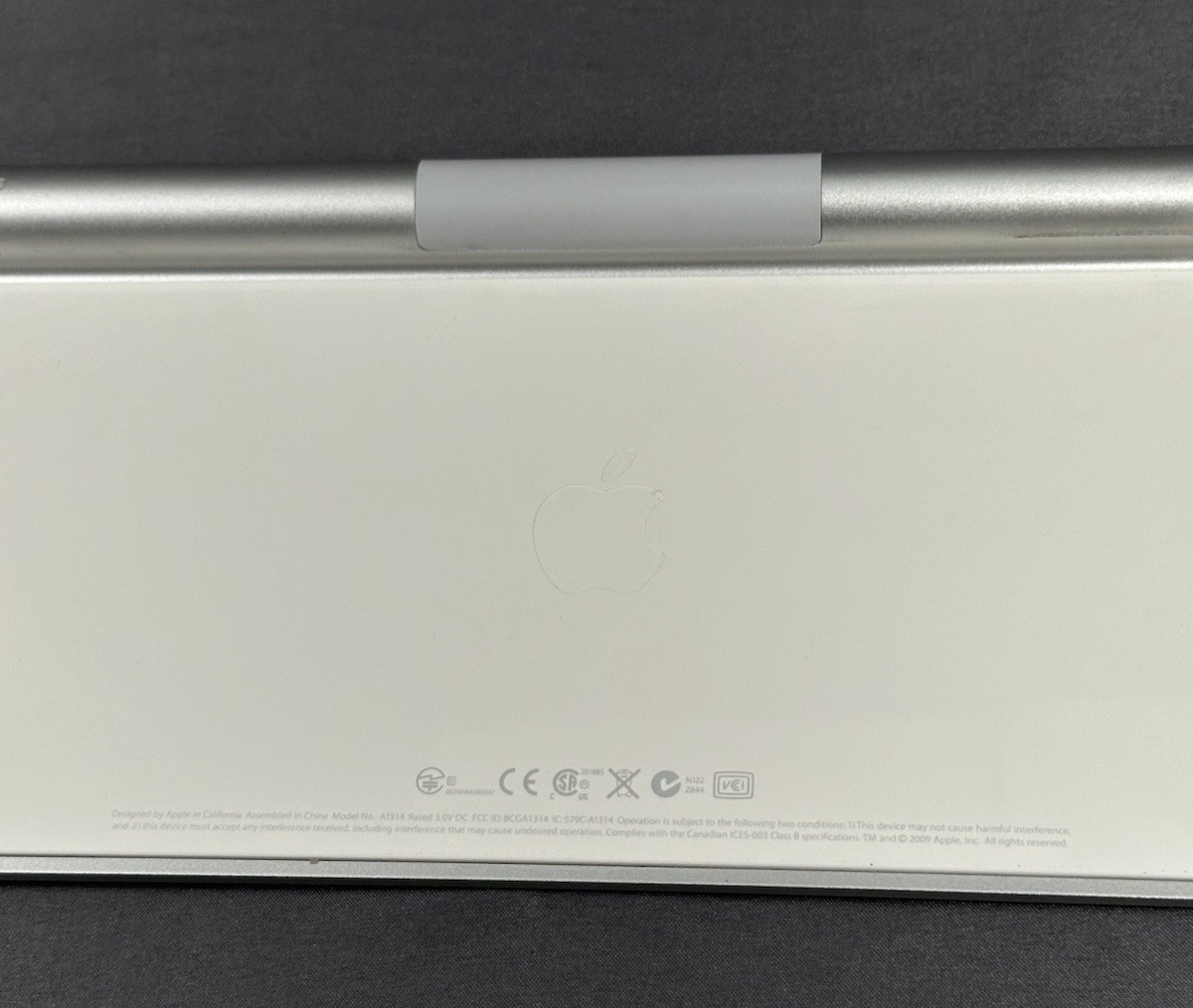 GENUINE Apple Wireless Bluetooth Keyboard A1314 Mac Aluminium CLEAN