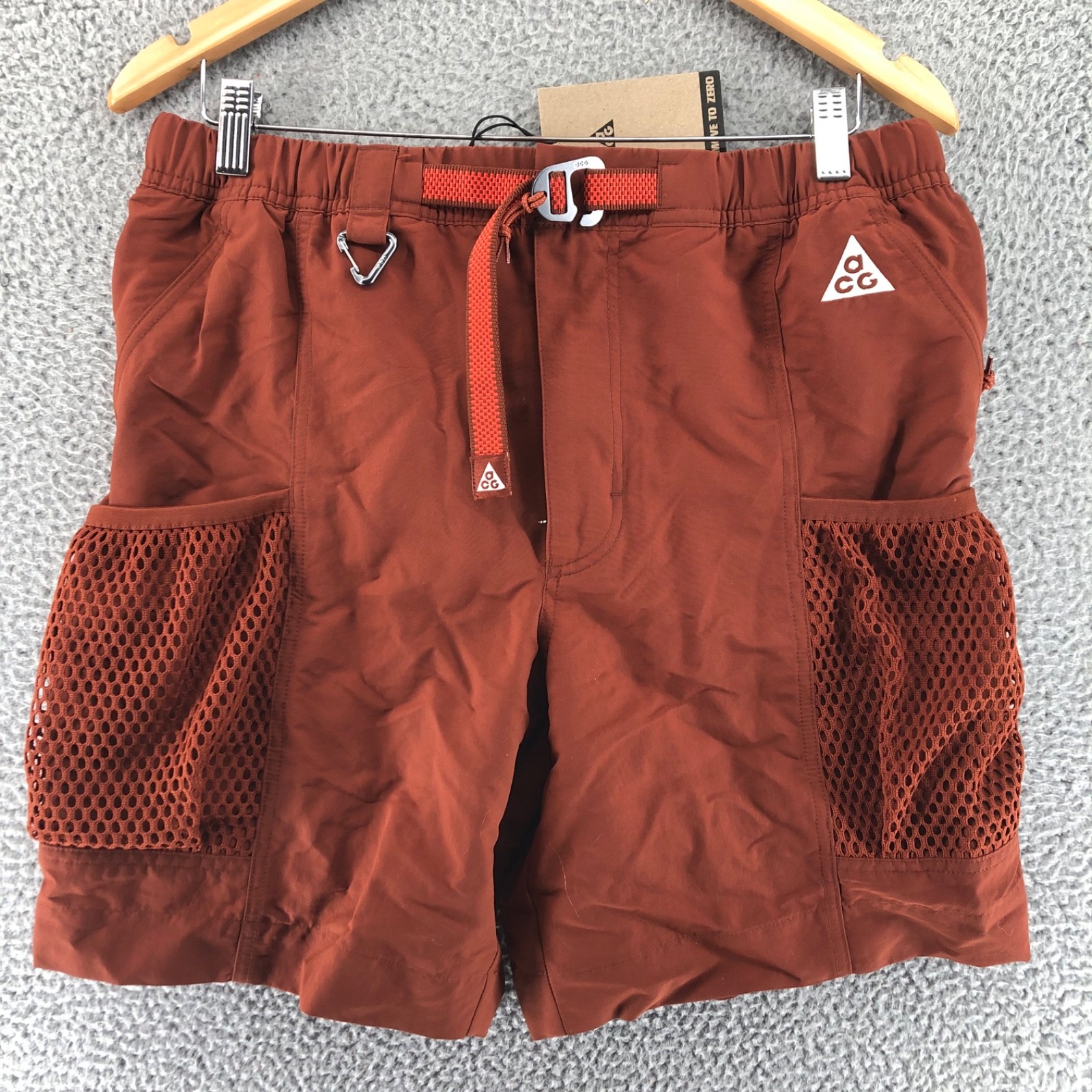 Nike ACG Men's Size S Snowgrass Cargo Shorts Loose Fit Cinnamon DV9405-245