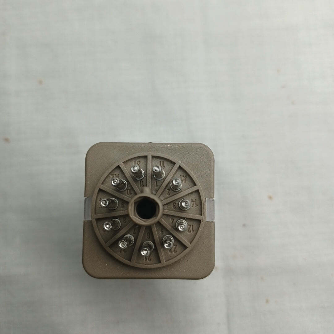 Universal Relay KUHNKE UF3-24VDC 1 Socket Relay 24V DC 10A