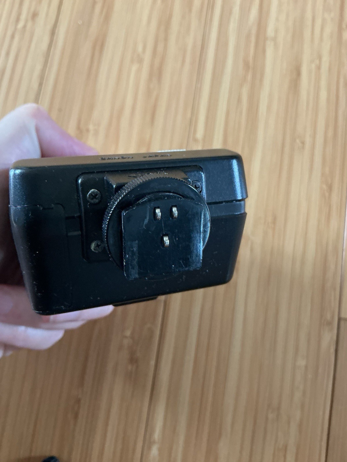 Canon Speedlite 166A Shoe Mount Camera Flash With Case Untested.
