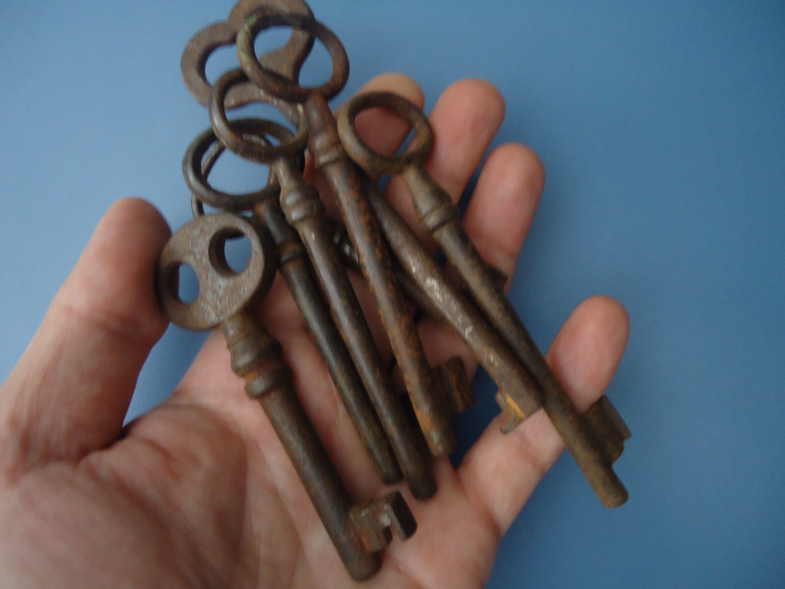 Lot of 7 Rare Antique skeleton keys