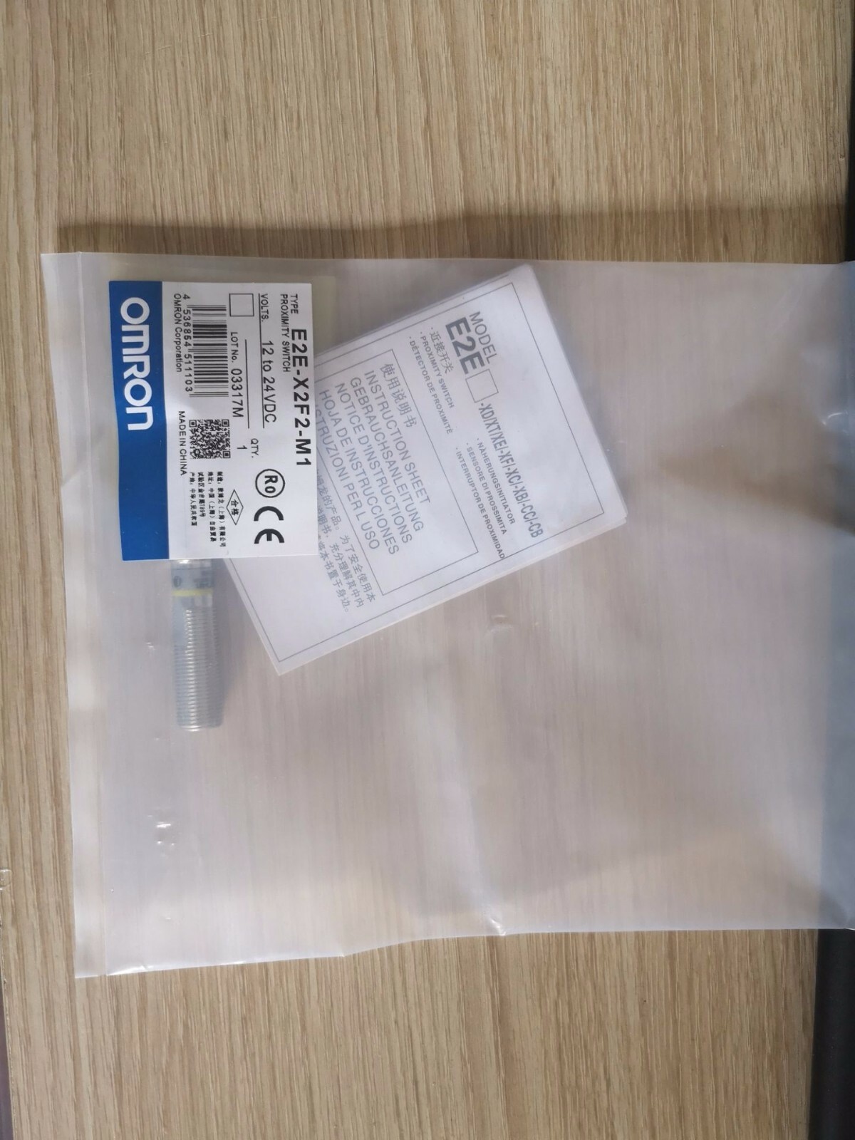 1PCS OMRON E2E-X2F2-M1 E2EX2F2M1 PROXIMITY SENSOR -NEW