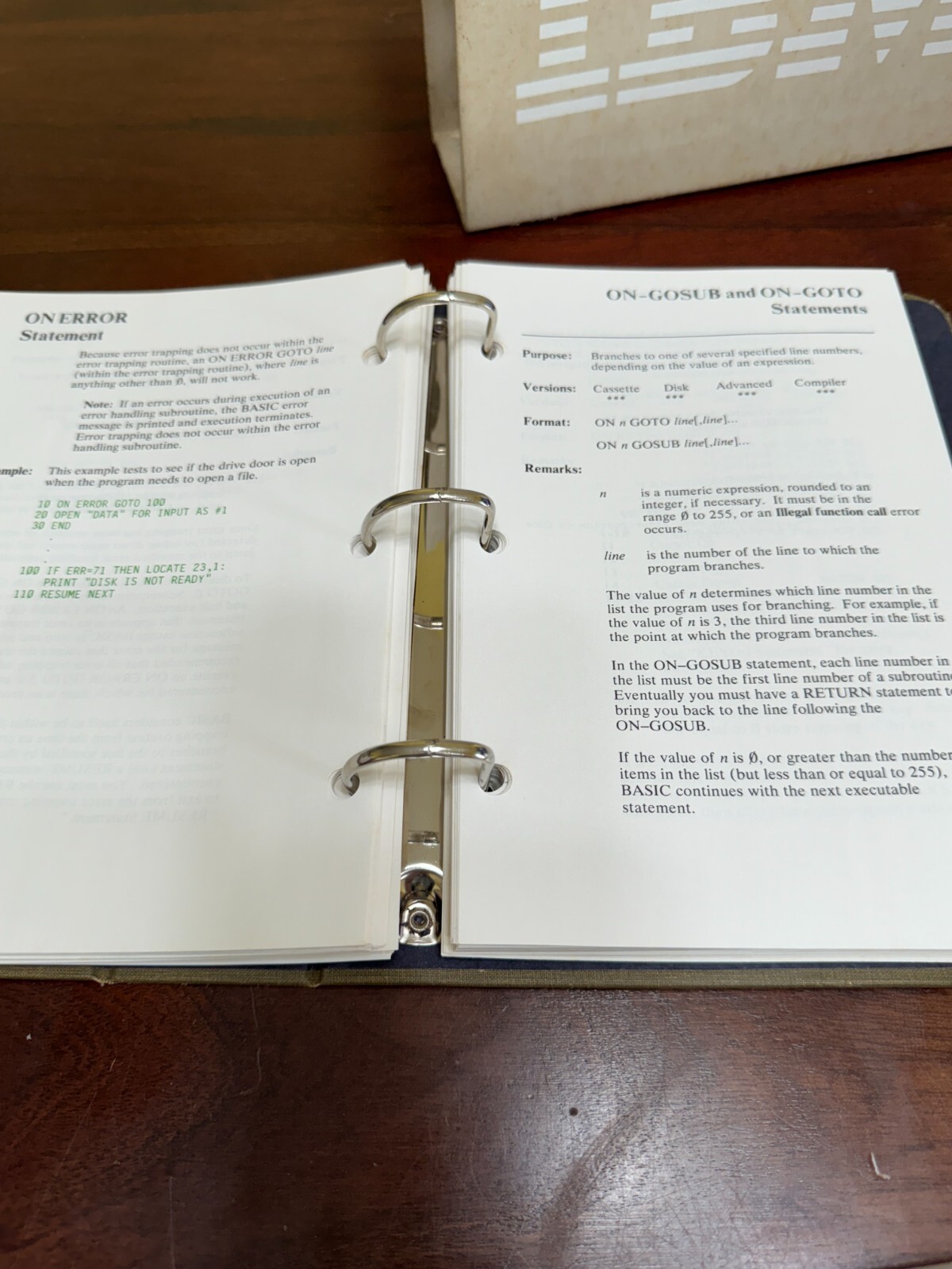 IBM BASIC REFERENCE BOOK/BINDER 1984 3RD EDITION - COMPUTER / PC / LAPTOP