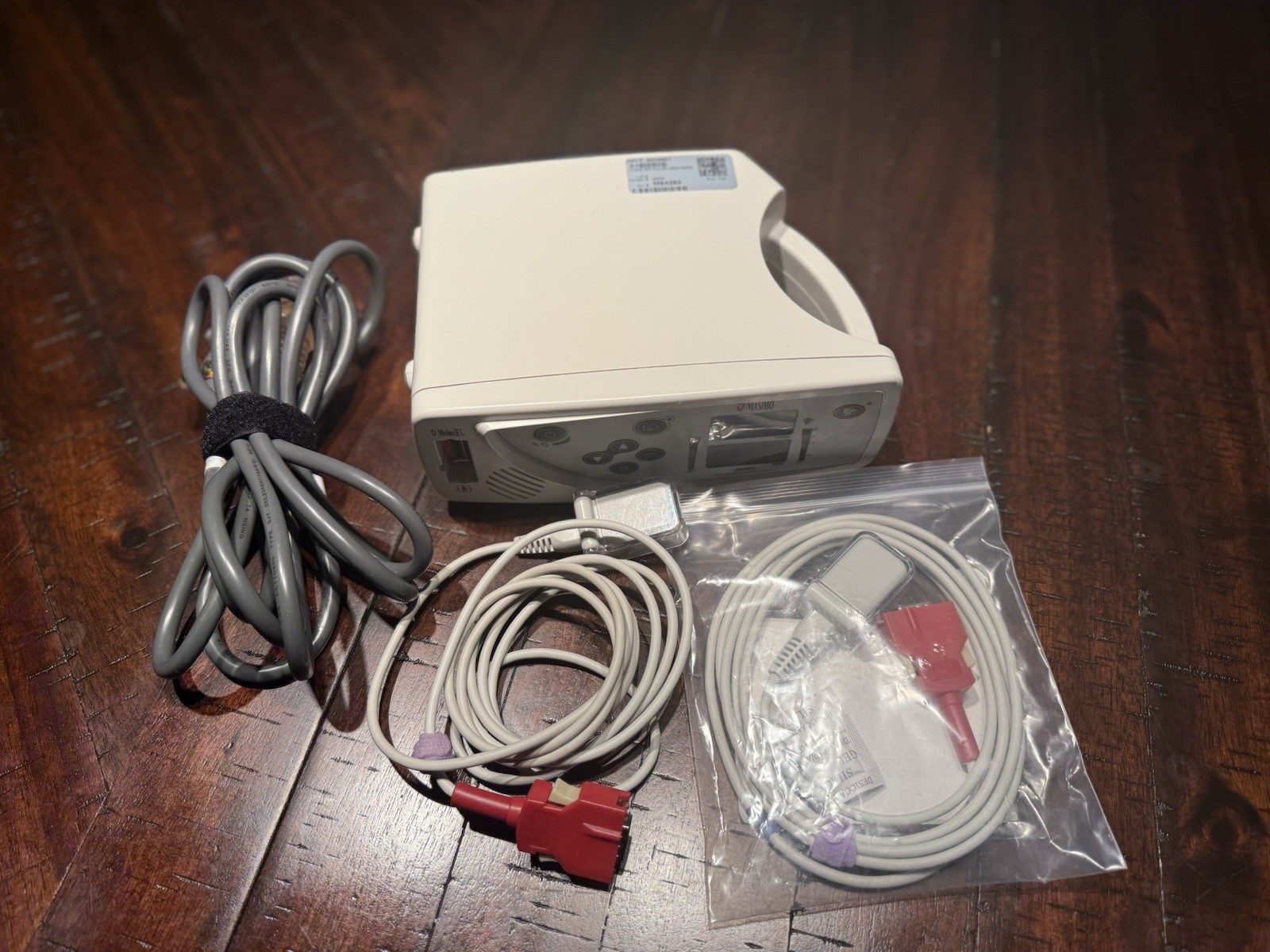 Masimo Rad-8 Pulse Oximeter Patient Monitor - Pre-owned - Includes 2 LNC Cables