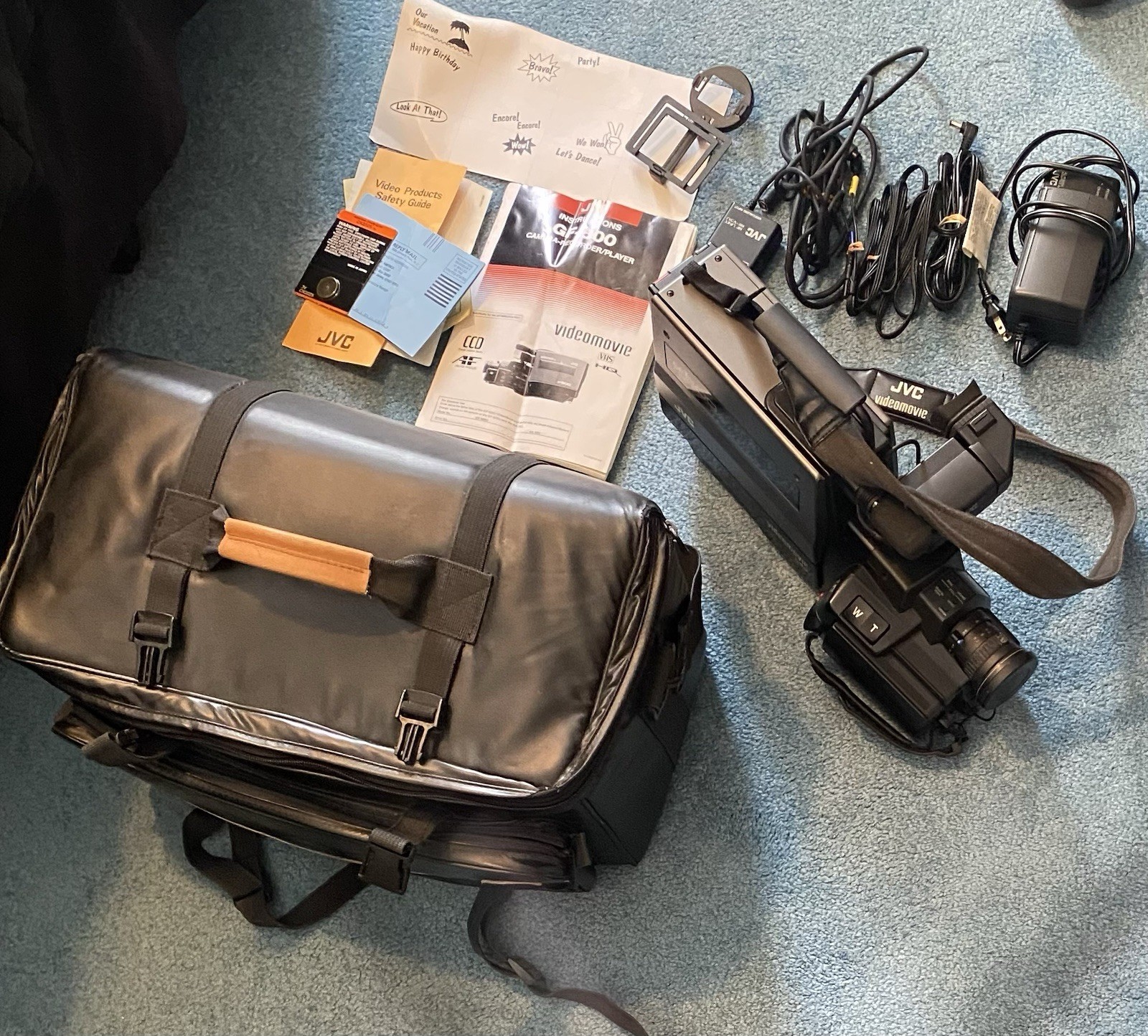 JVC Videomovie GF-500 Handheld Camquarter for VHS Tapes Complete Set! Vintage!